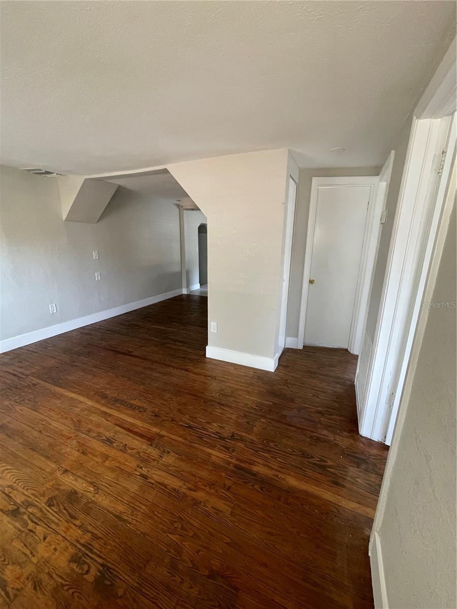 Image 3 of 13 For 4950 45th Avenue N