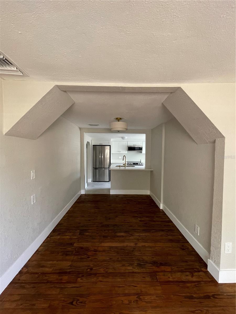 Image 7 of 13 For 4950 45th Avenue N