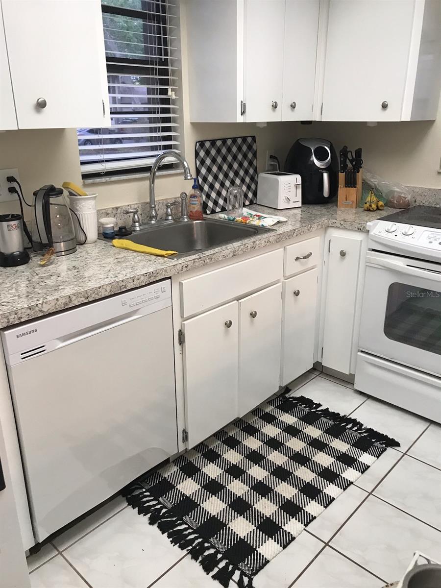 Image 4 of 27 For 1000 Tarpon Woods Boulevard 704