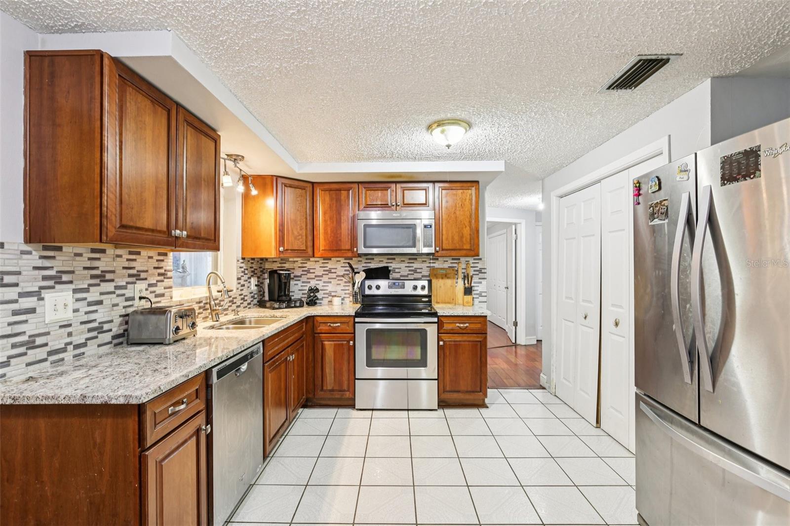 Image 6 of 28 For 5818 Baker Road