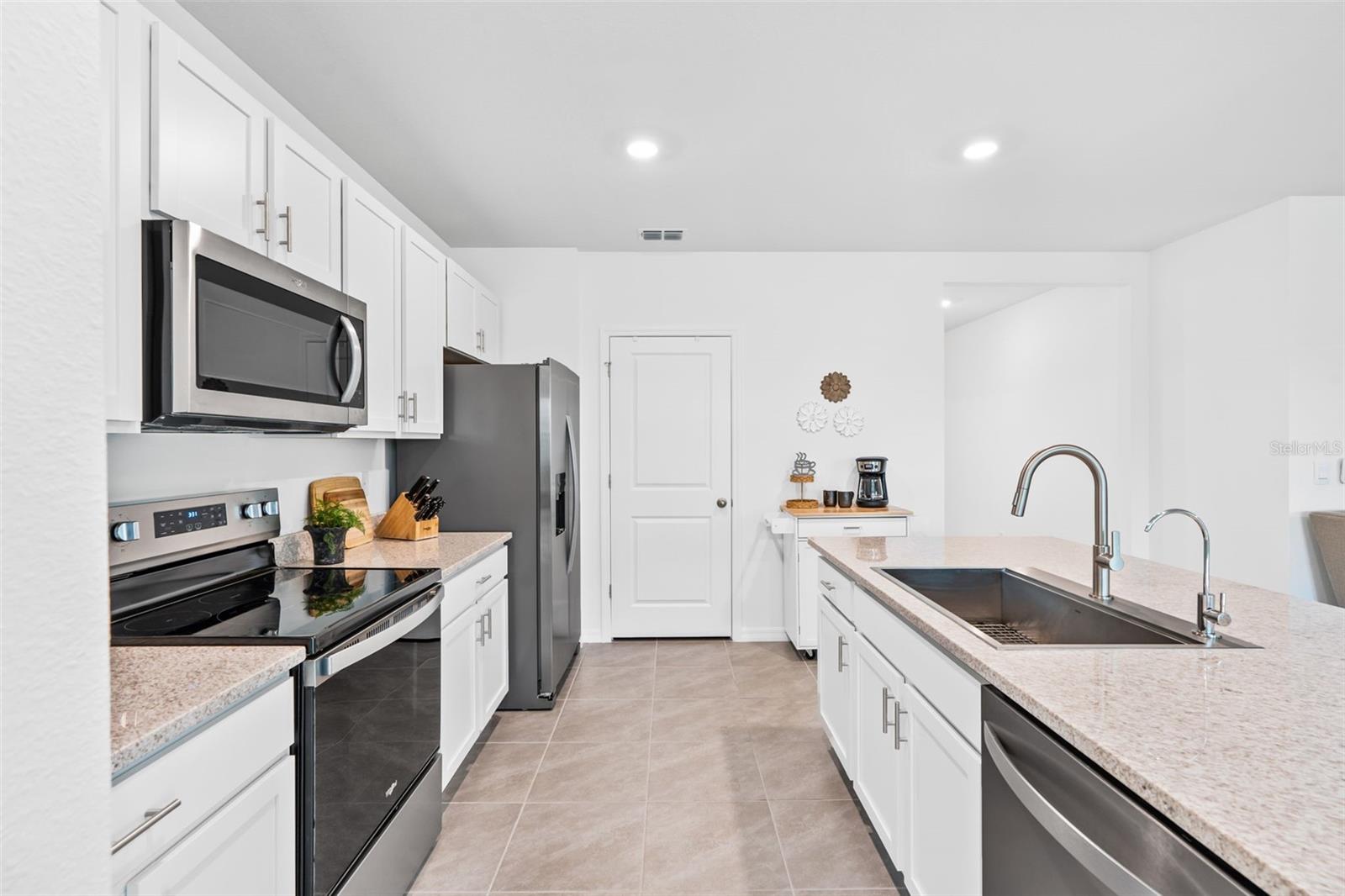 Image 10 of 44 For 5871 Halewood Way