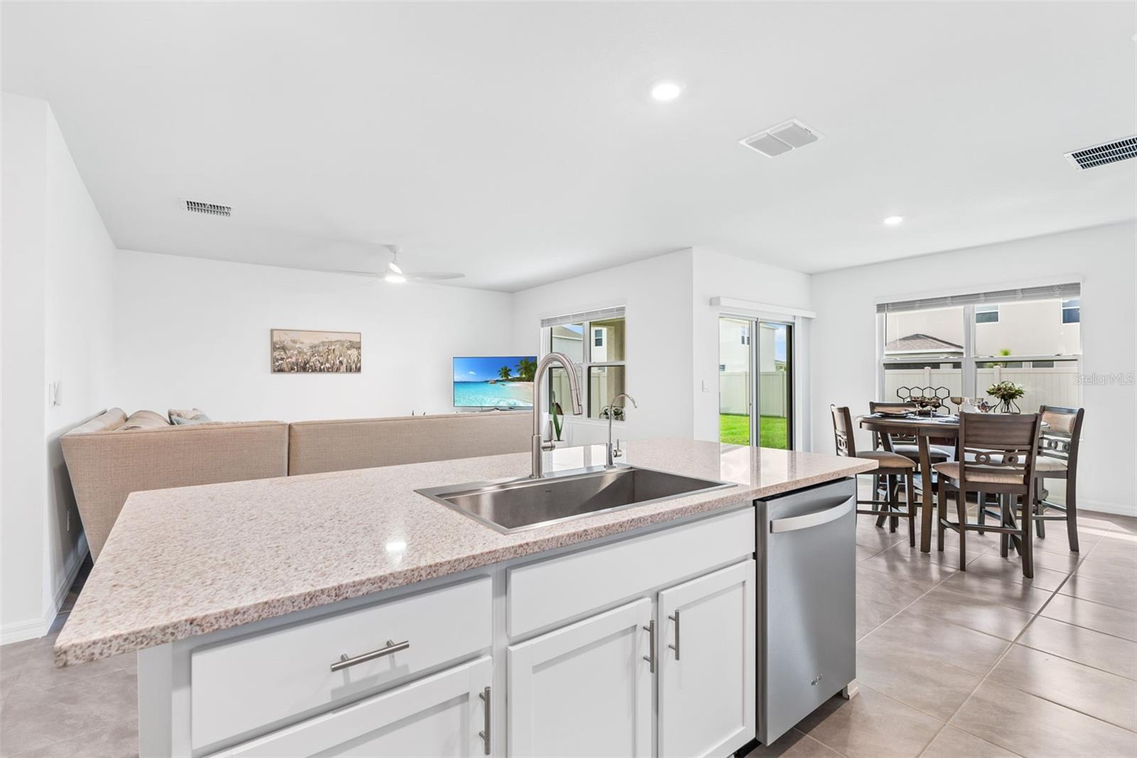 Image 13 of 44 For 5871 Halewood Way