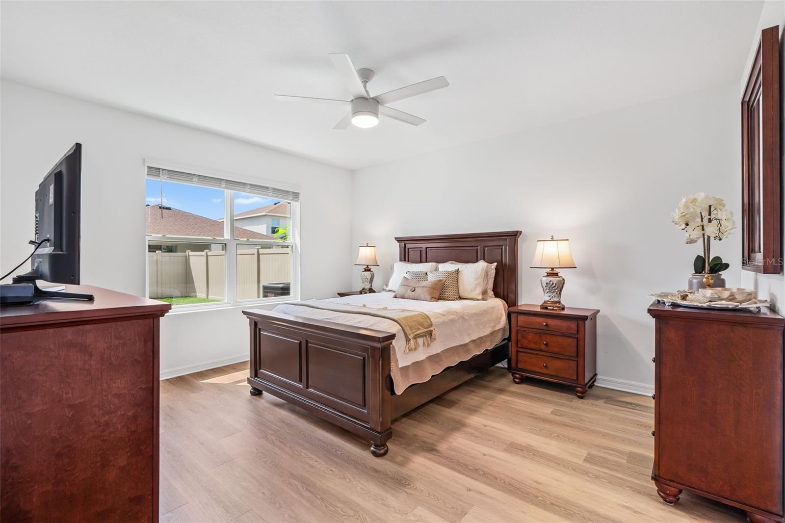 Image 18 of 44 For 5871 Halewood Way
