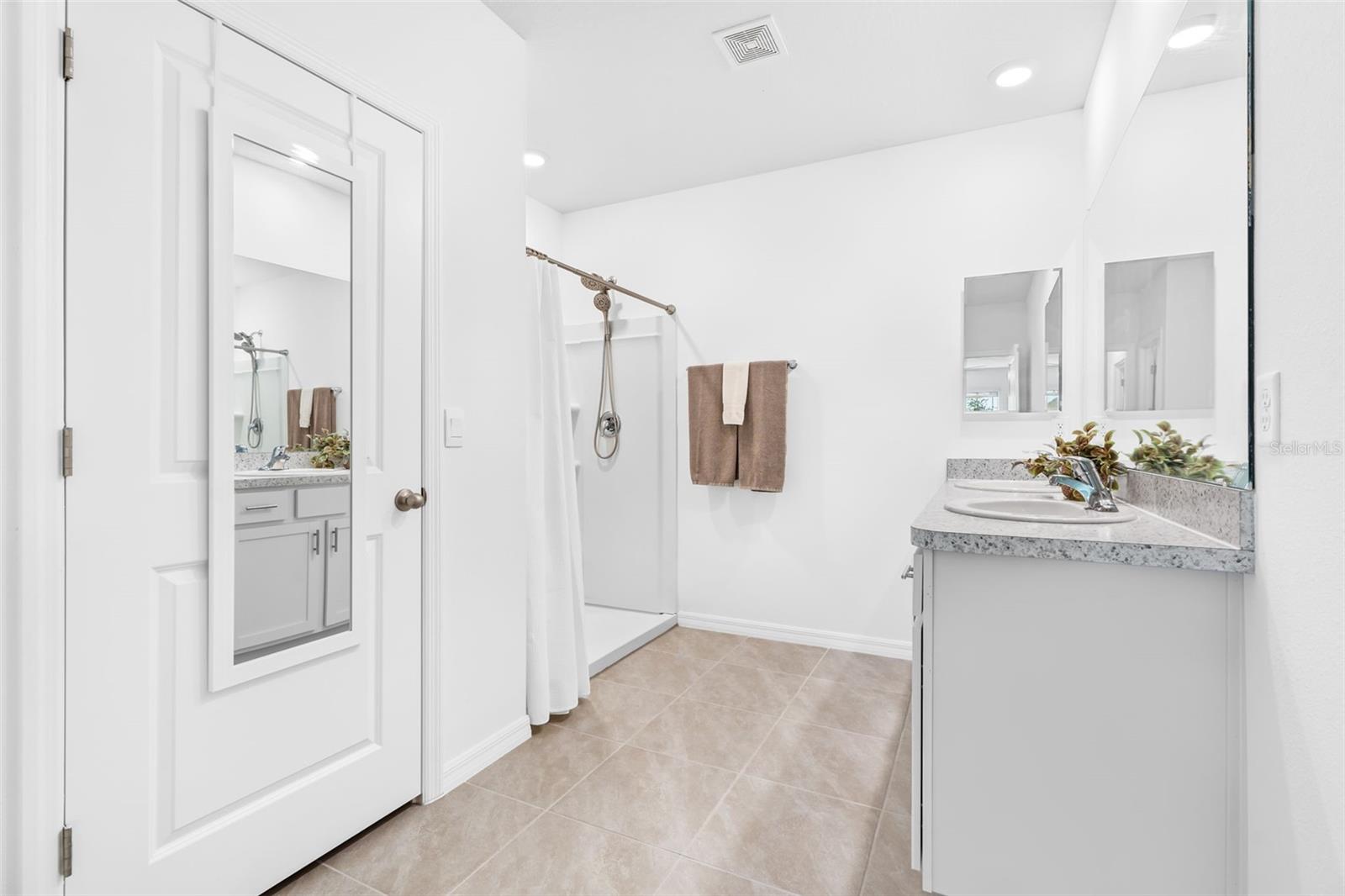 Image 20 of 44 For 5871 Halewood Way