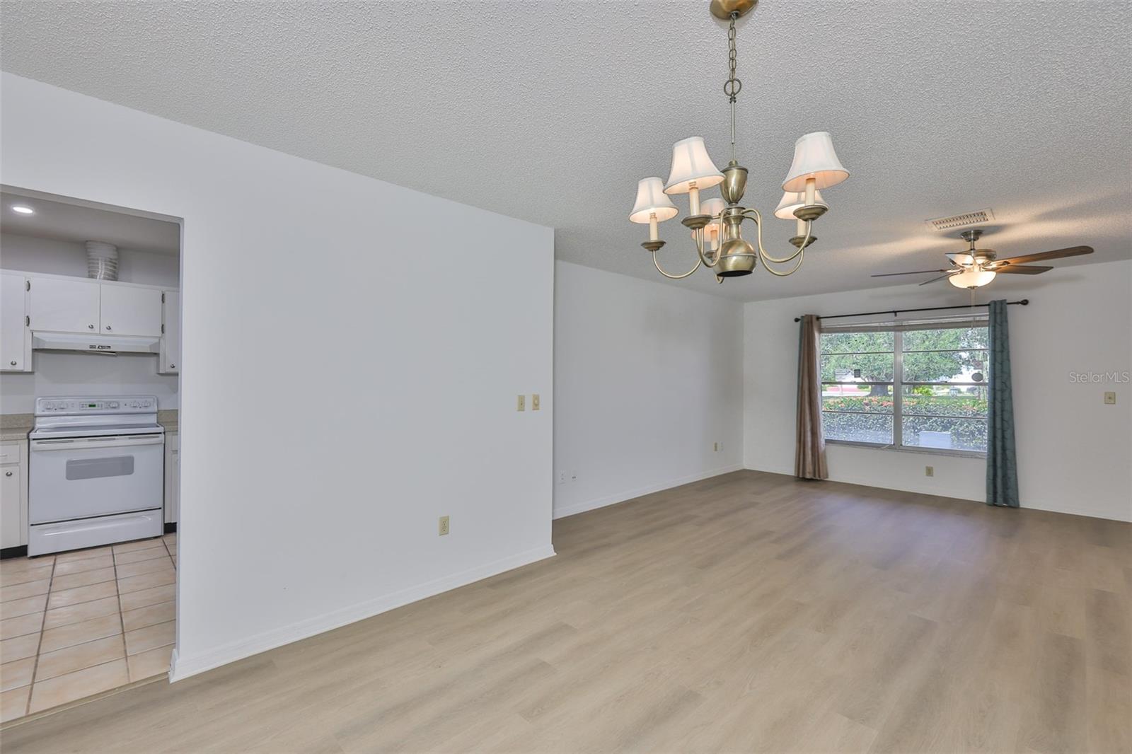 Image 7 of 47 For 1219 Wild Feather Lane