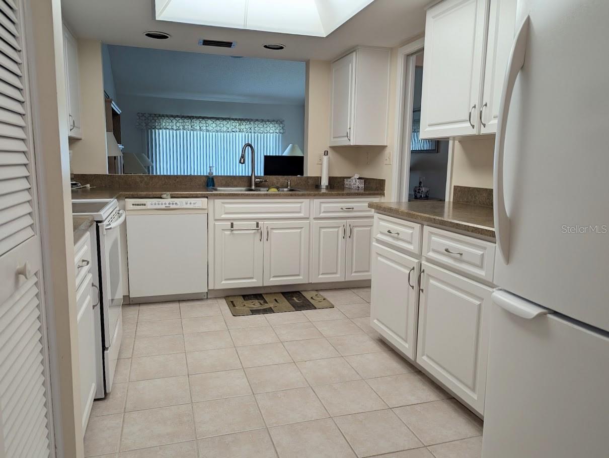 Image 10 of 29 For 8101 Bardmoor Place 204h