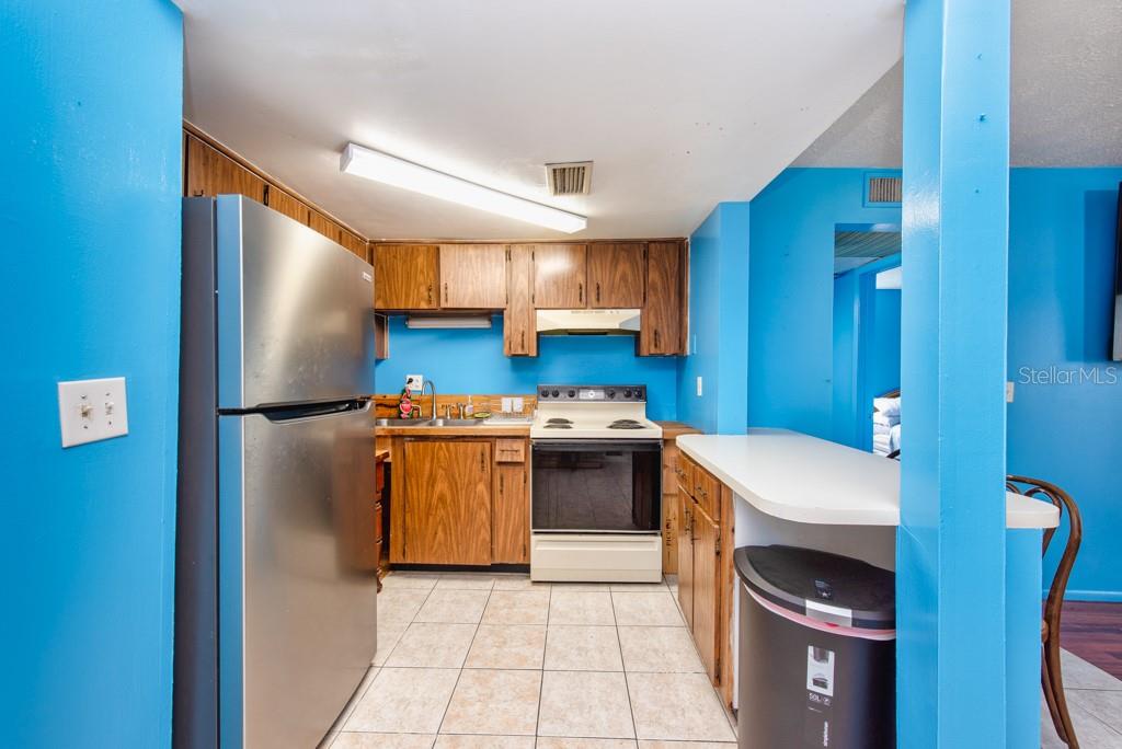 Image 11 of 39 For 8602 Champlain Court 93