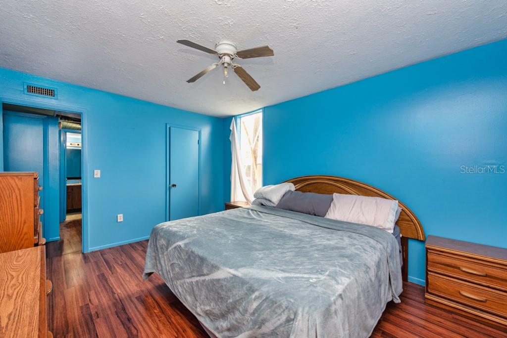 Image 16 of 39 For 8602 Champlain Court 93