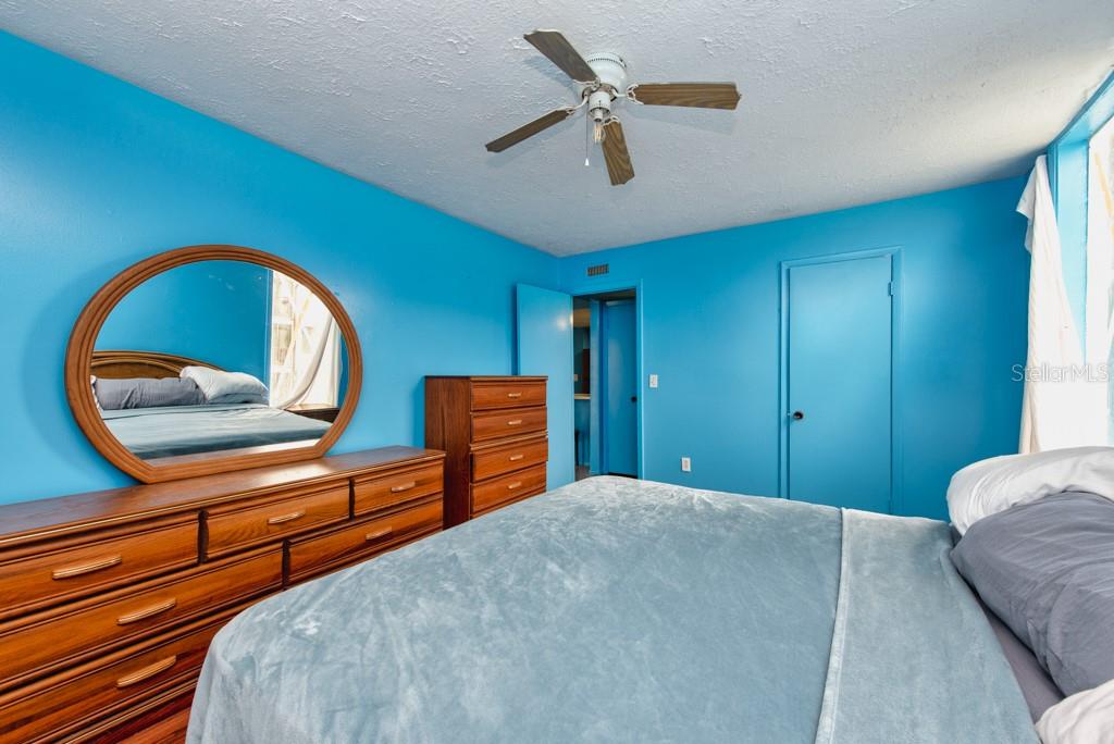 Image 17 of 39 For 8602 Champlain Court 93
