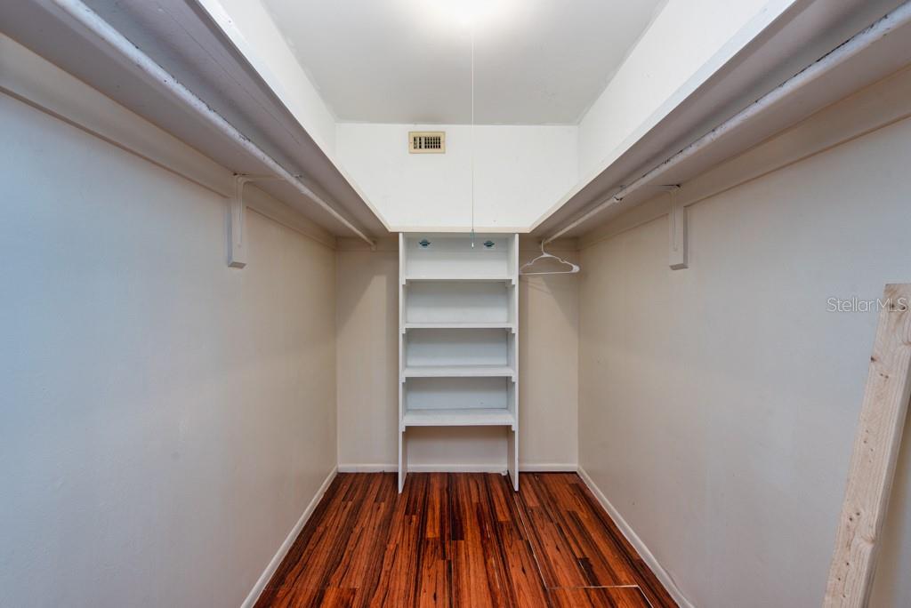 Image 18 of 39 For 8602 Champlain Court 93