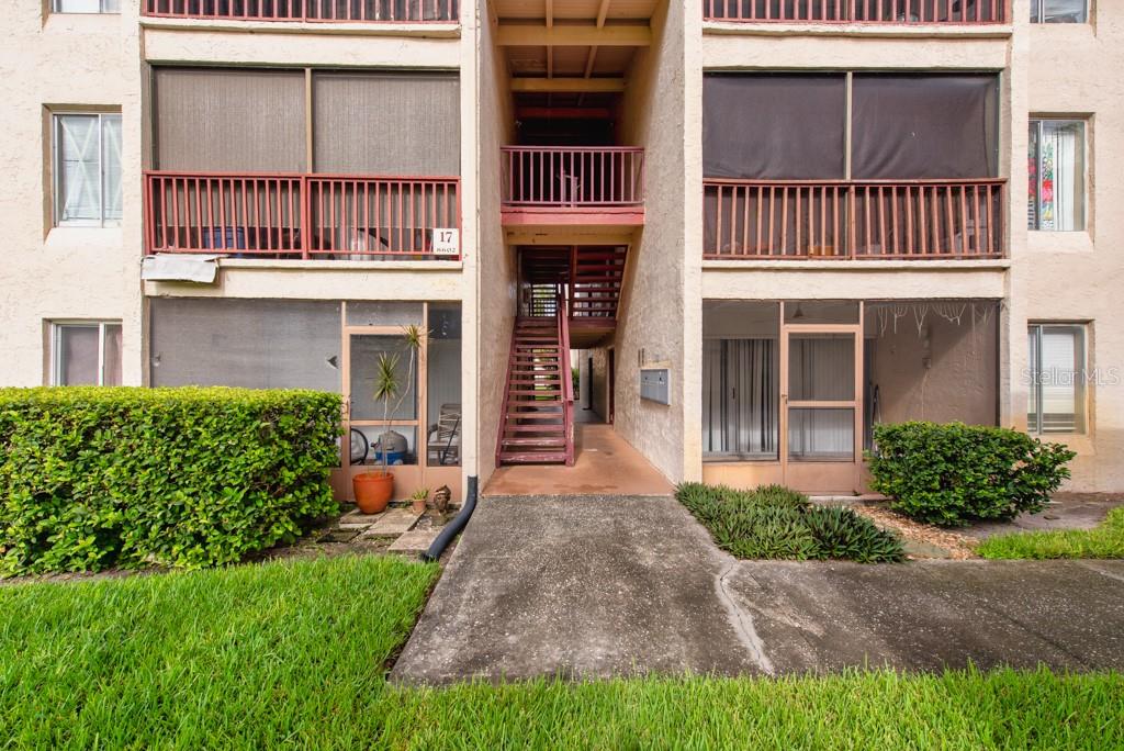 Image 4 of 39 For 8602 Champlain Court 93