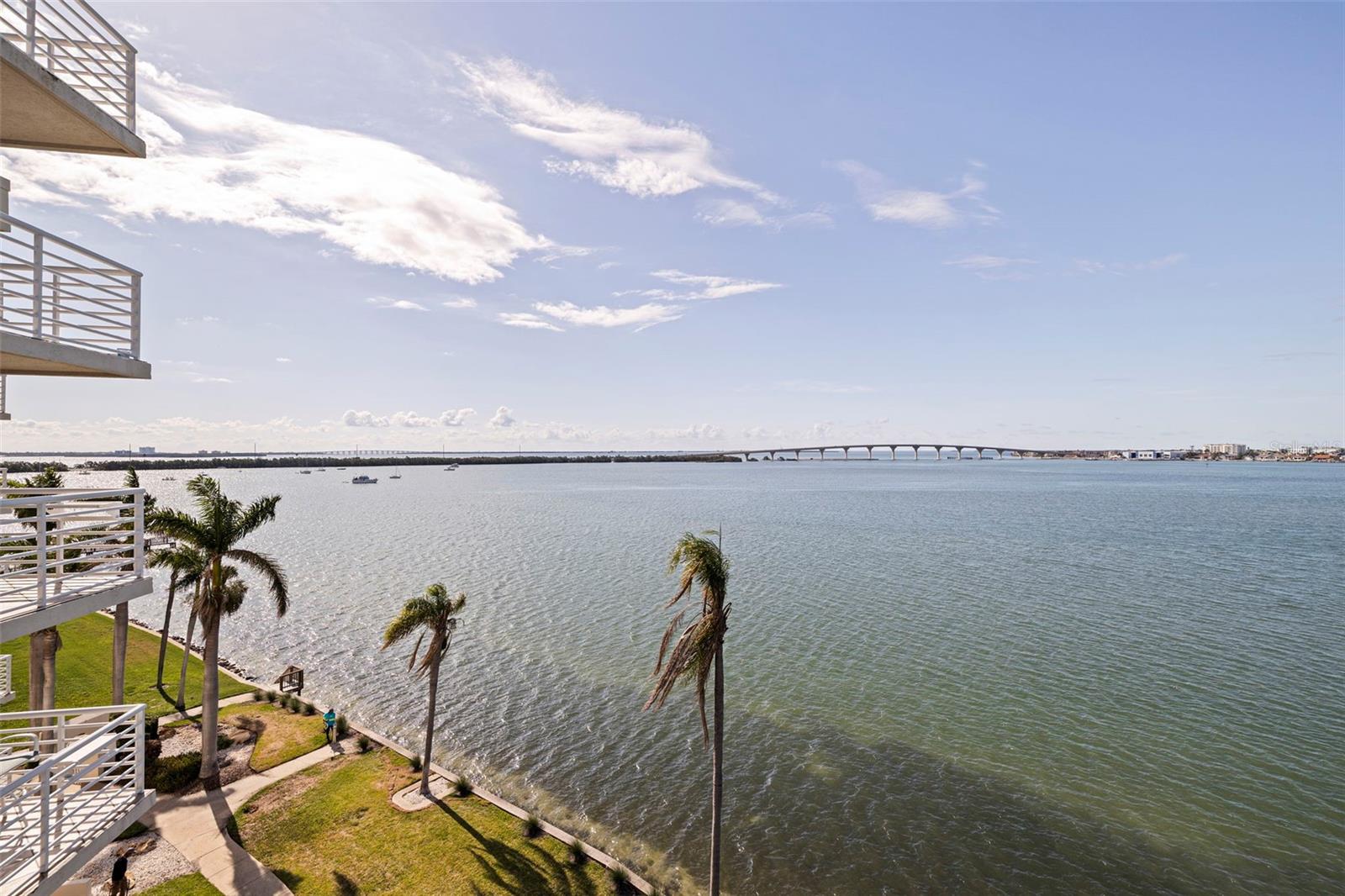 Image 4 of 21 For 6105 Bahia Del Mar Circle 683