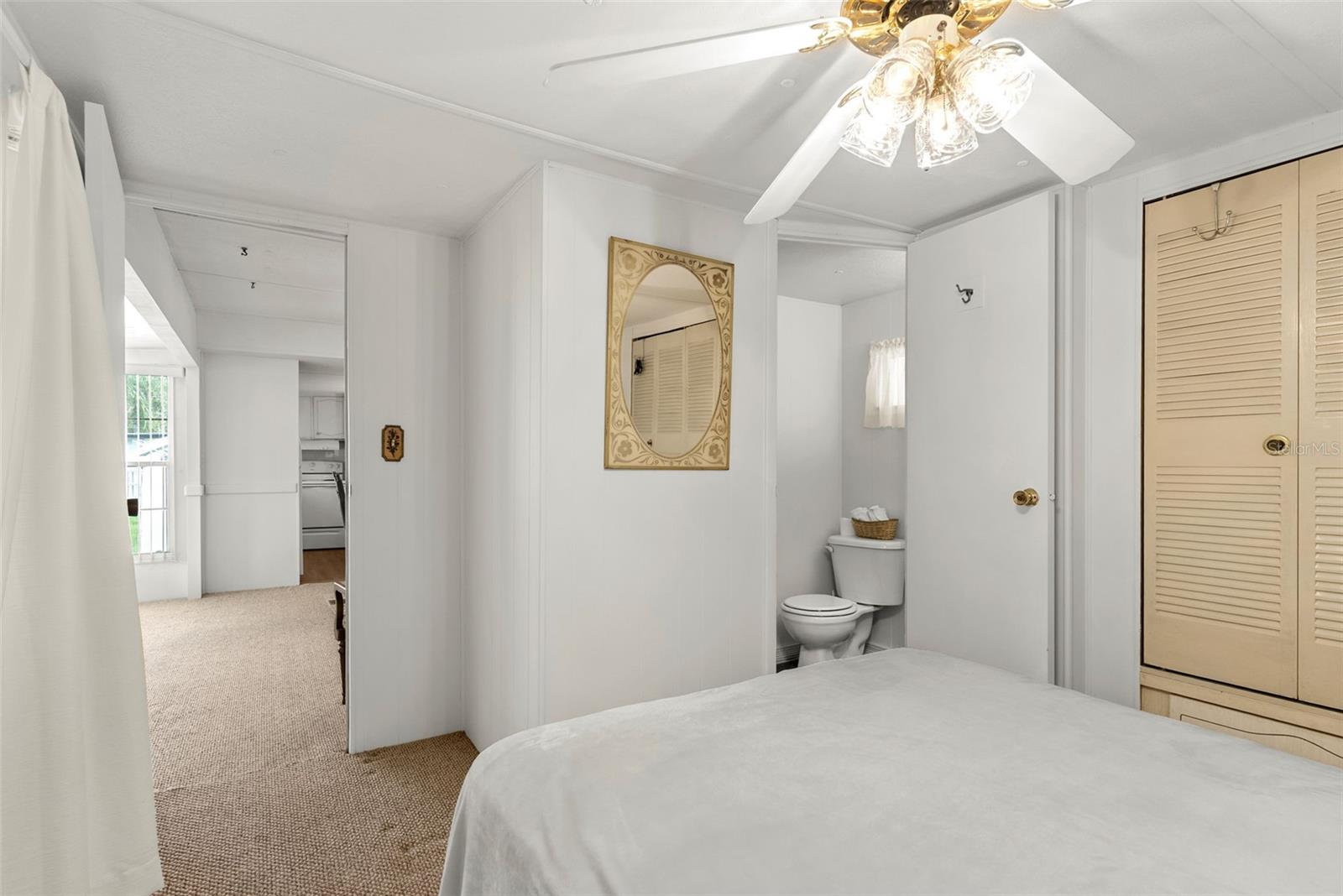 Image 16 of 35 For 12651 Seminole Boulevard 36