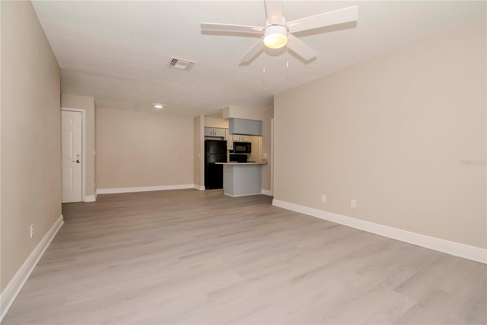 Image 15 of 32 For 562 Golden Raintree Place
