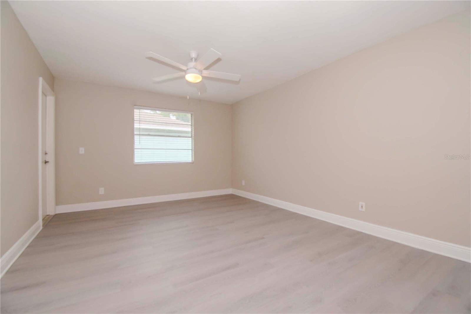 Image 17 of 32 For 562 Golden Raintree Place