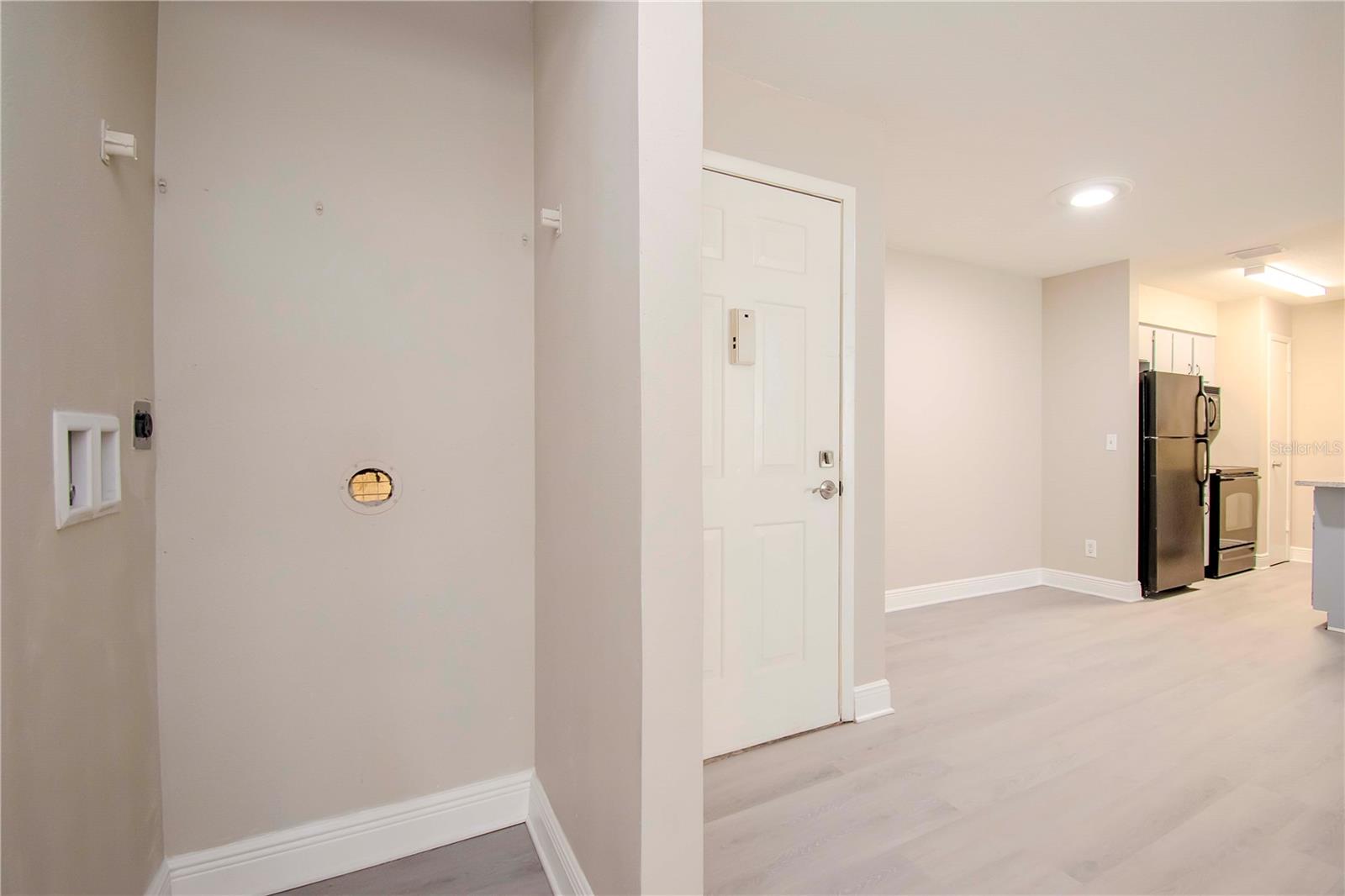 Image 18 of 32 For 562 Golden Raintree Place