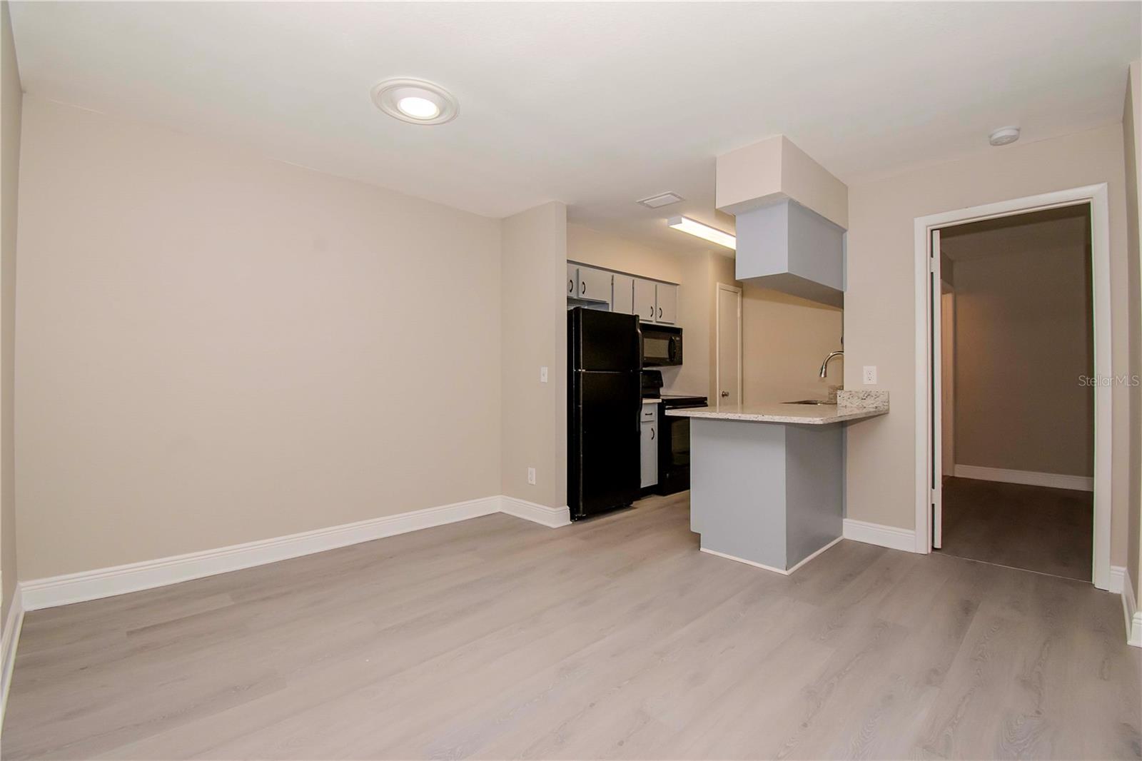 Image 20 of 32 For 562 Golden Raintree Place