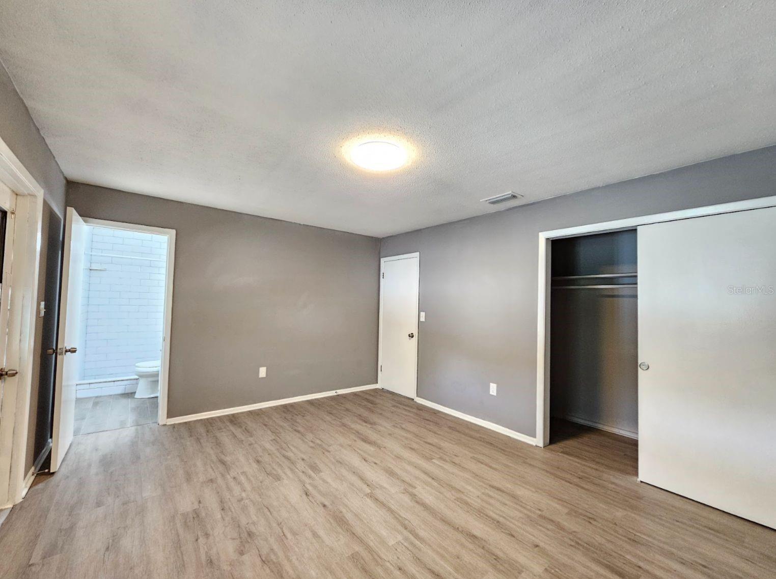 Image 11 of 22 For 855 Candyce Avenue