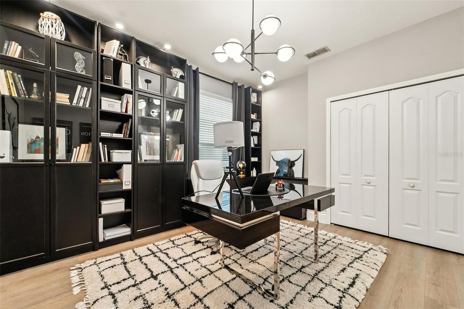 Image 9 of 47 For 27324 Fordham Drive