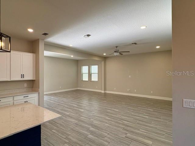 Image 5 of 40 For 7413 Faul Street