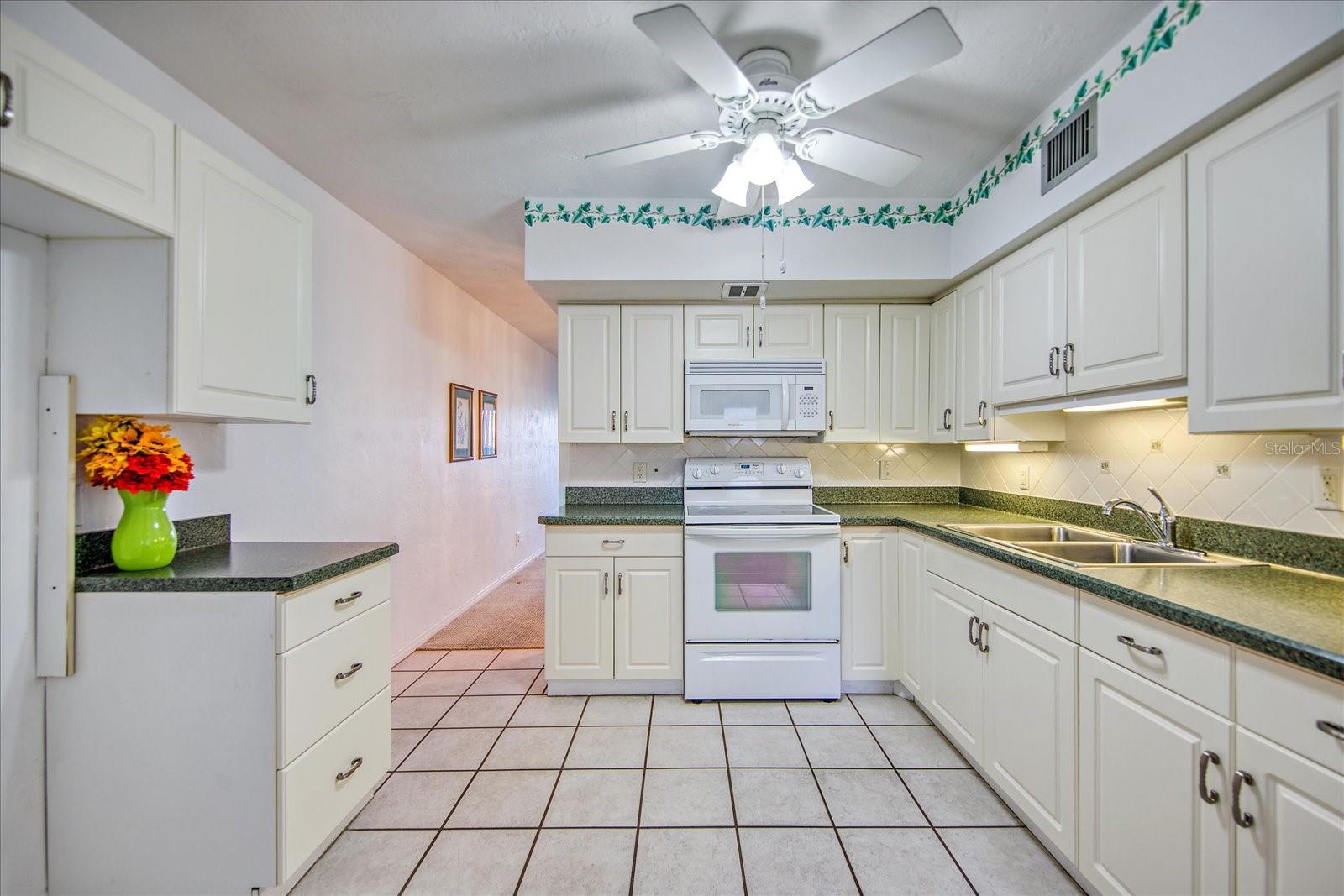 Image 10 of 42 For 2431 Canadian Way 9