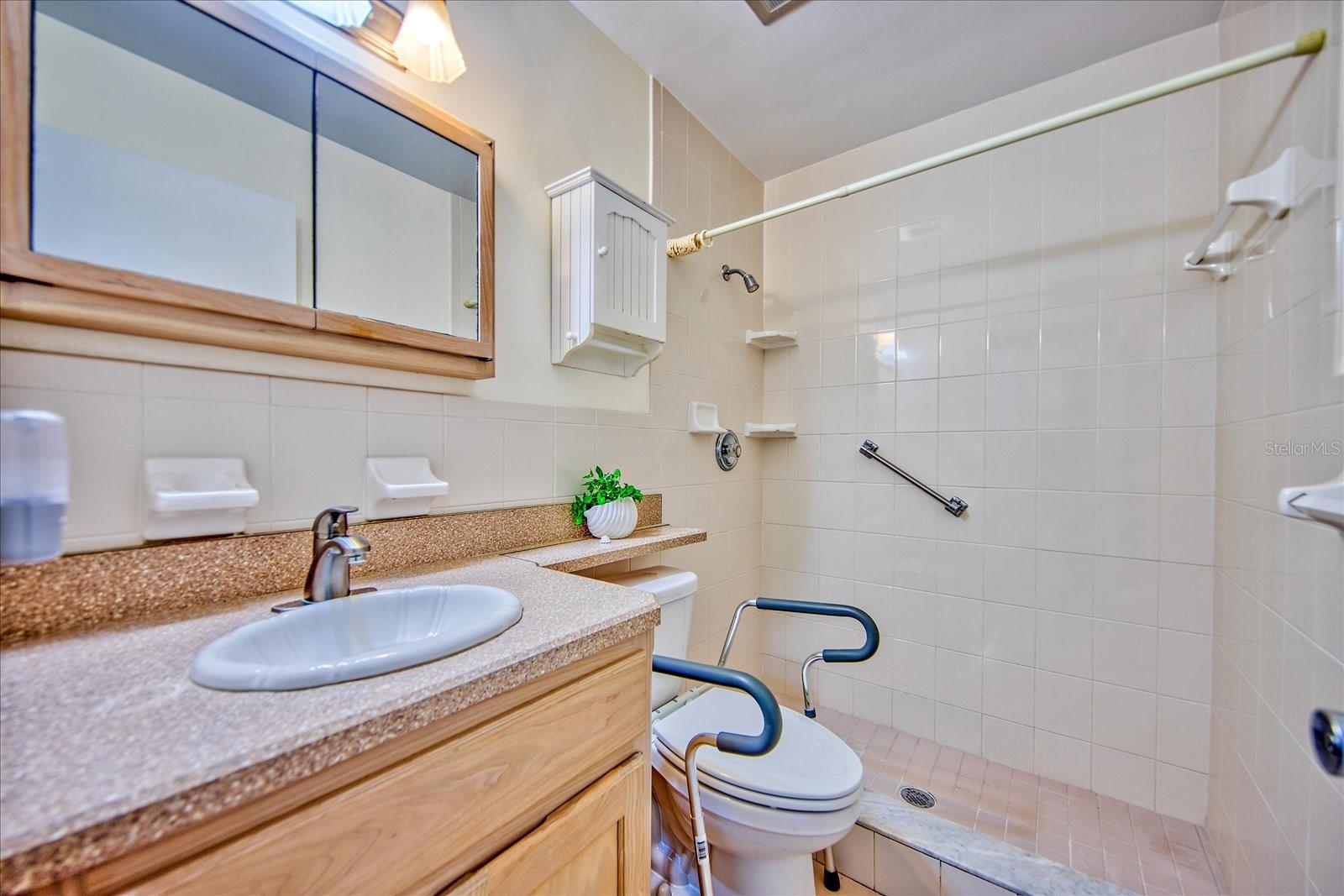 Image 17 of 42 For 2431 Canadian Way 9