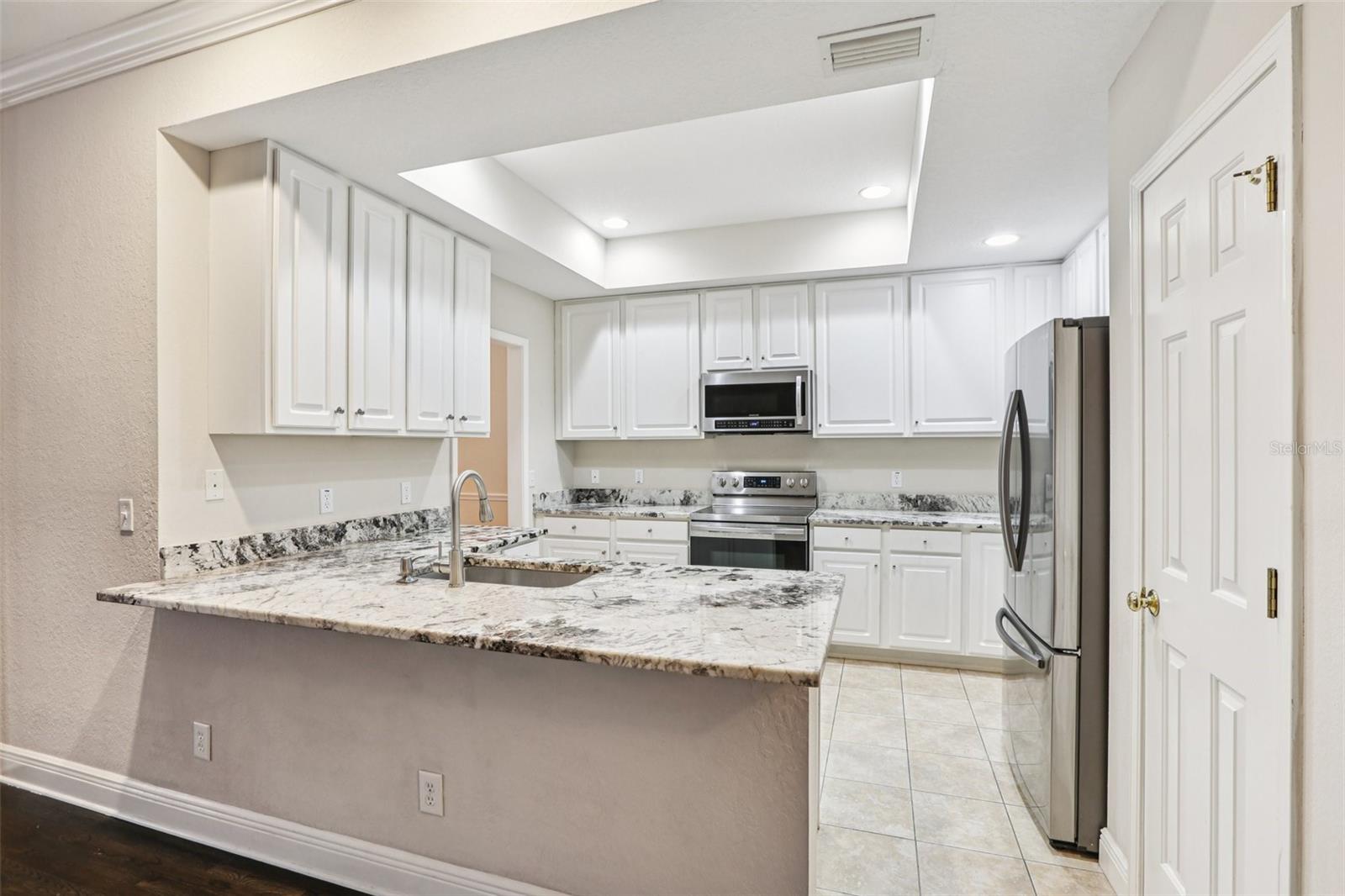 Image 10 of 35 For 207 Arbor Shade Court