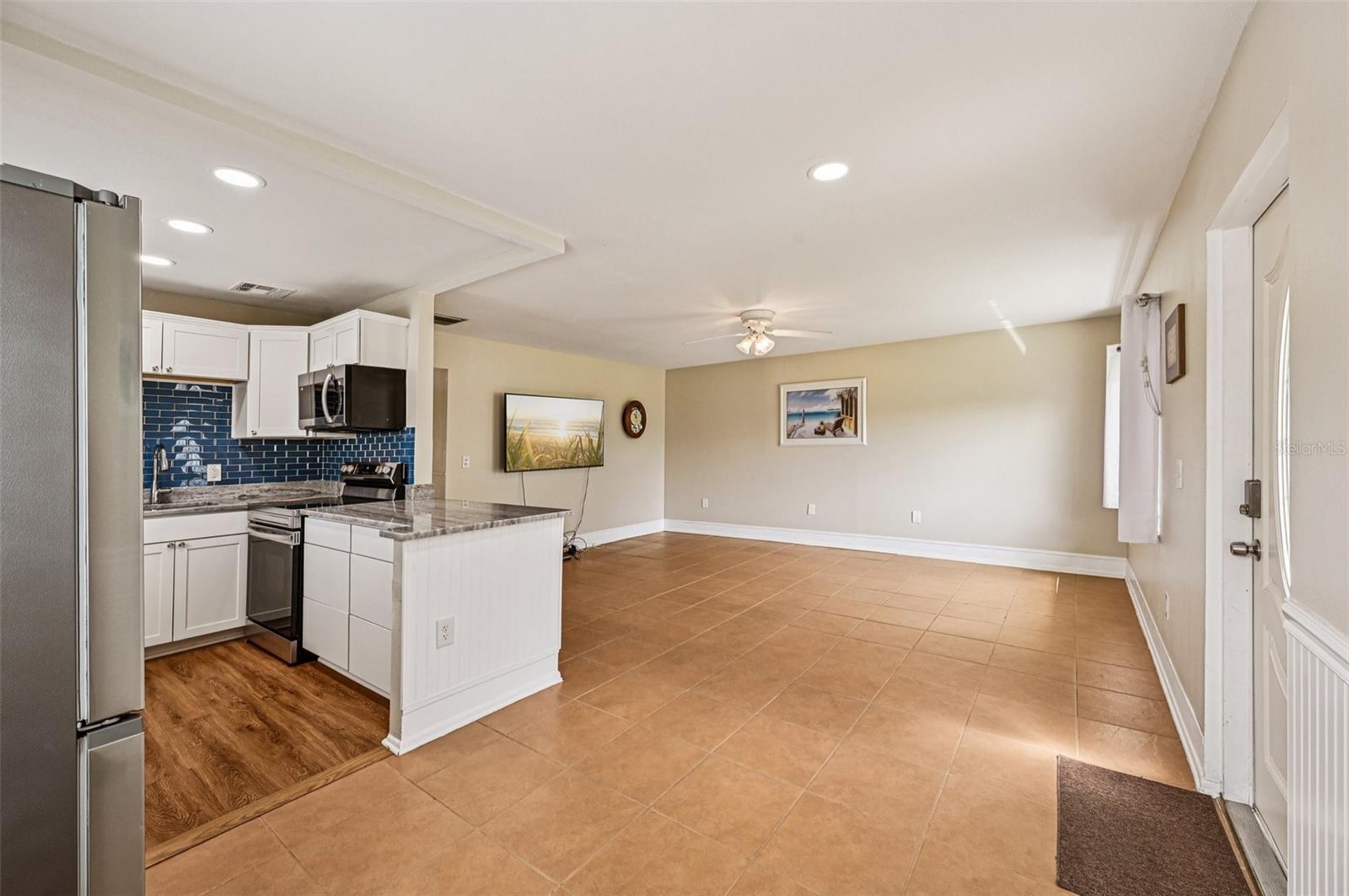 Image 10 of 63 For 301 Andover Place S 177