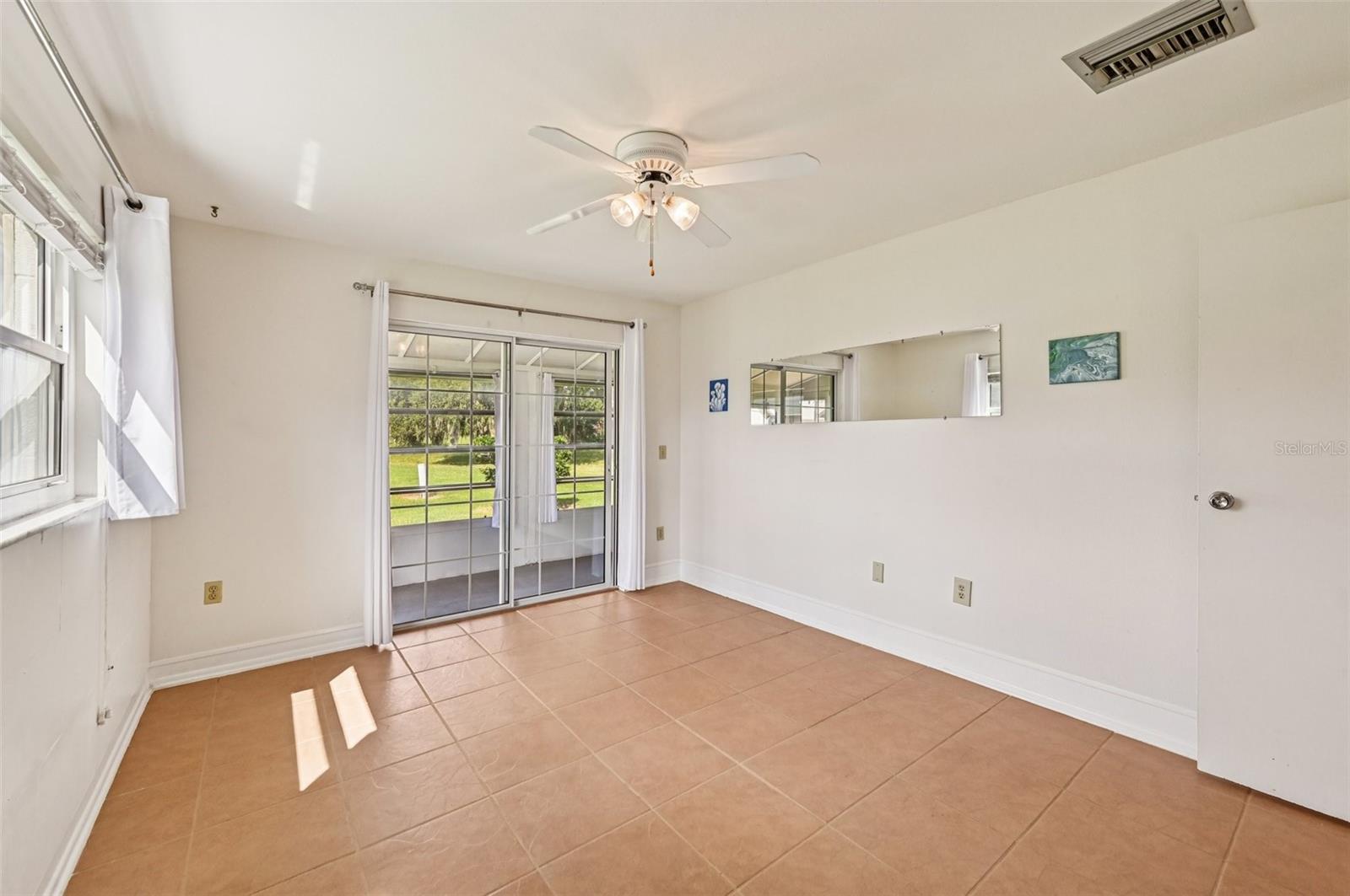 Image 17 of 63 For 301 Andover Place S 177
