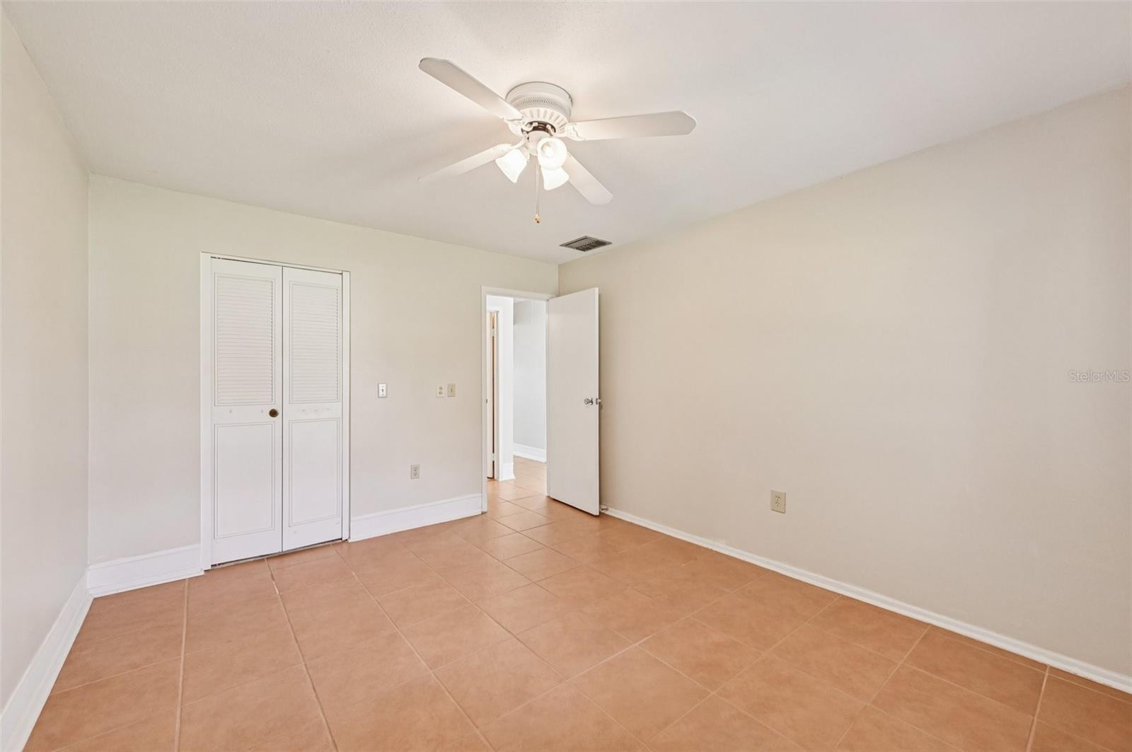 Image 26 of 63 For 301 Andover Place S 177