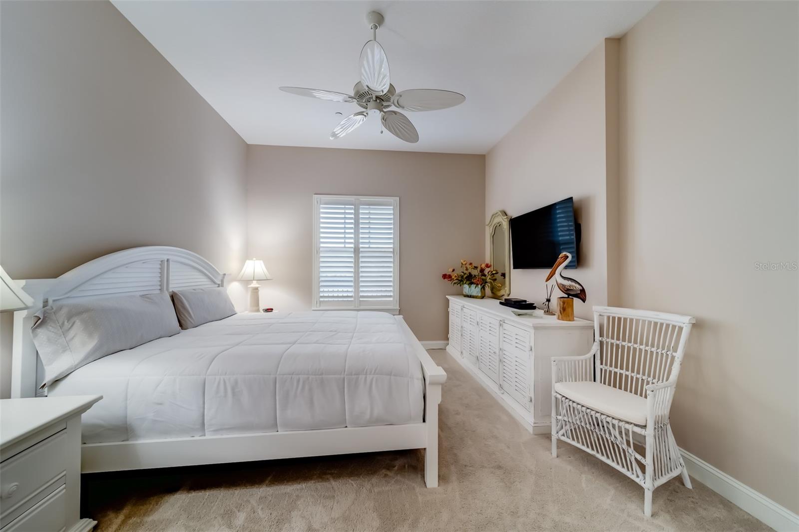 Image 12 of 81 For 202 Windward Passage 604