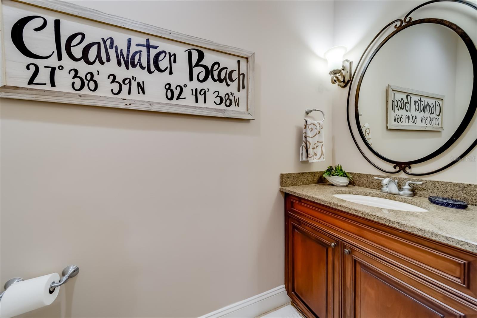 Image 23 of 81 For 202 Windward Passage 604