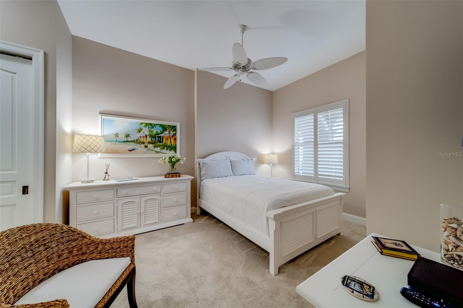 Image 3 of 81 For 202 Windward Passage 604