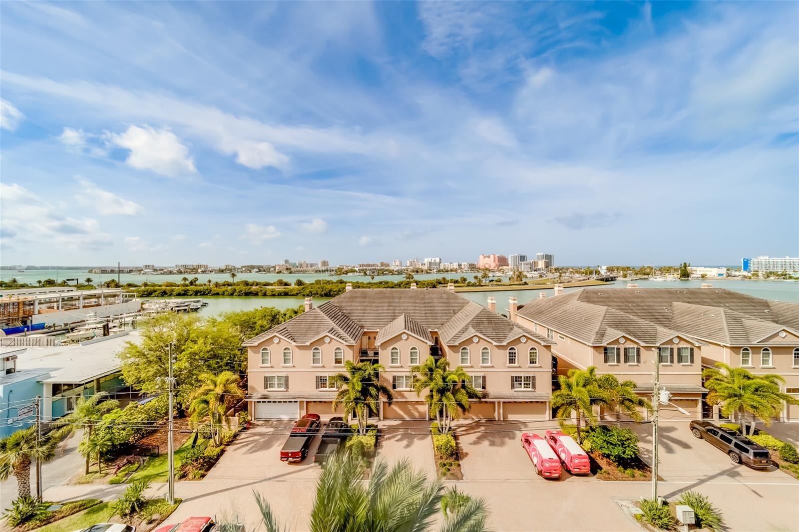 Image 57 of 81 For 202 Windward Passage 604