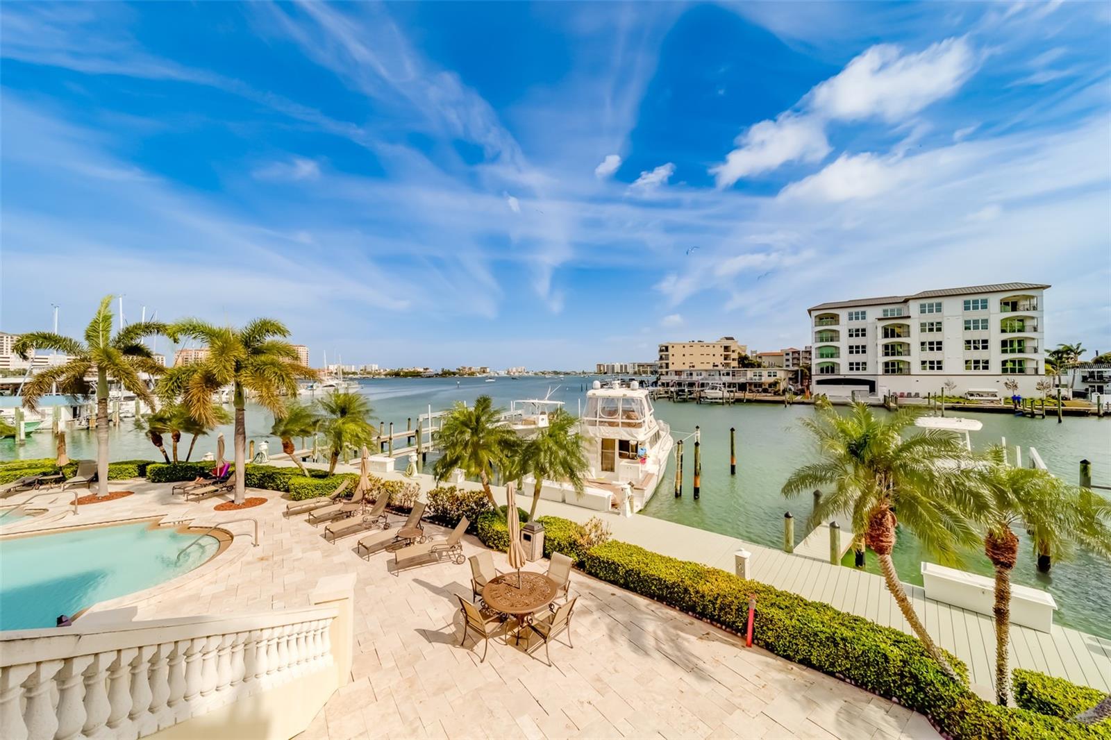 Image 68 of 81 For 202 Windward Passage 604