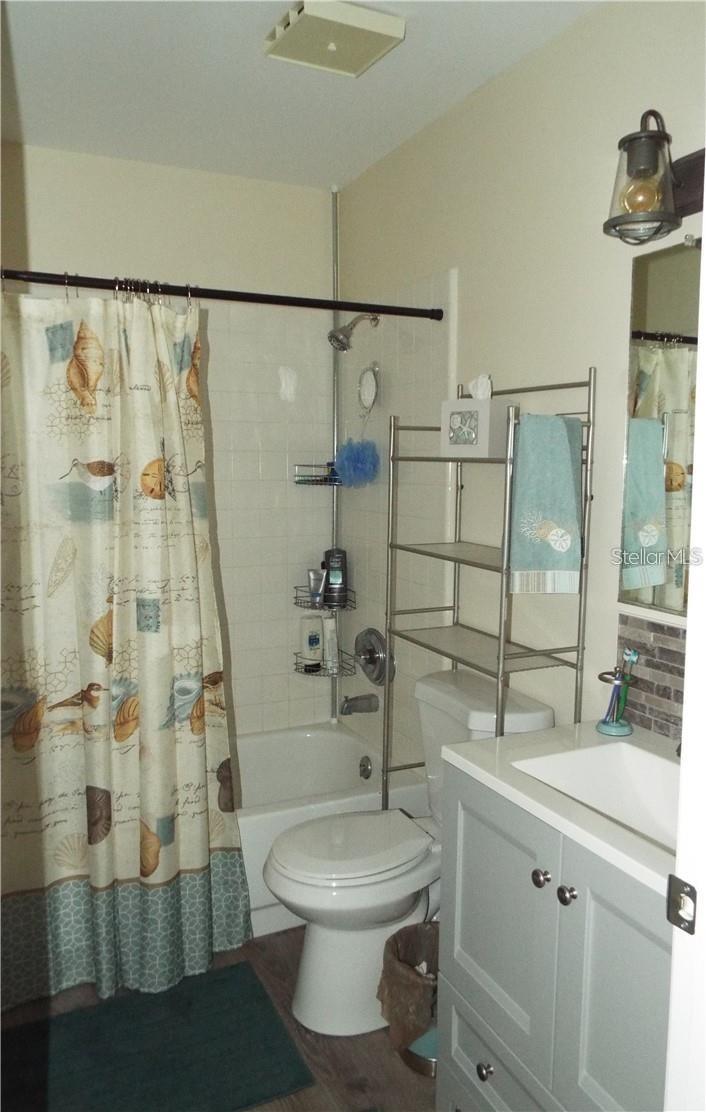 Image 12 of 39 For 2248 Greenwich Drive 64