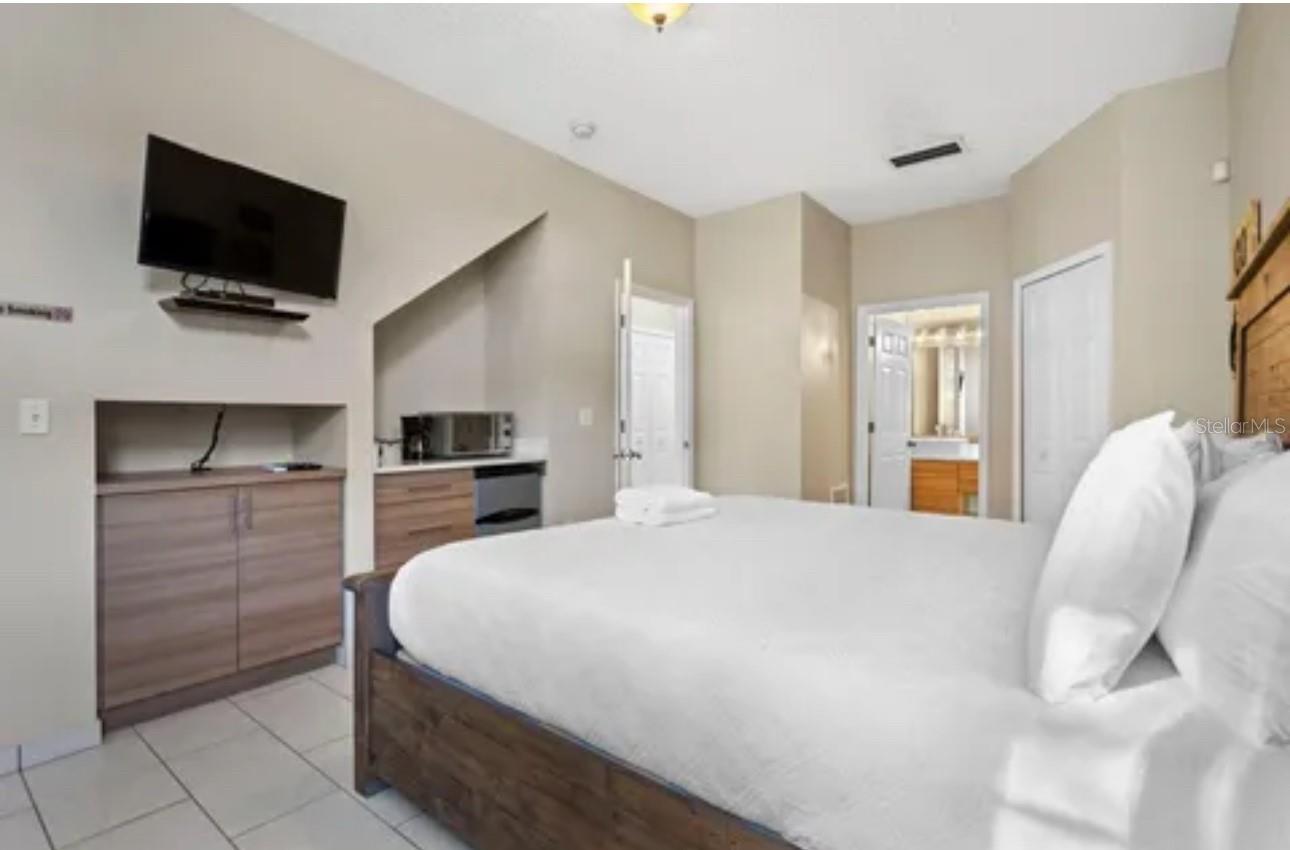 Image 13 of 32 For 8416 Blue Lagoon Drive