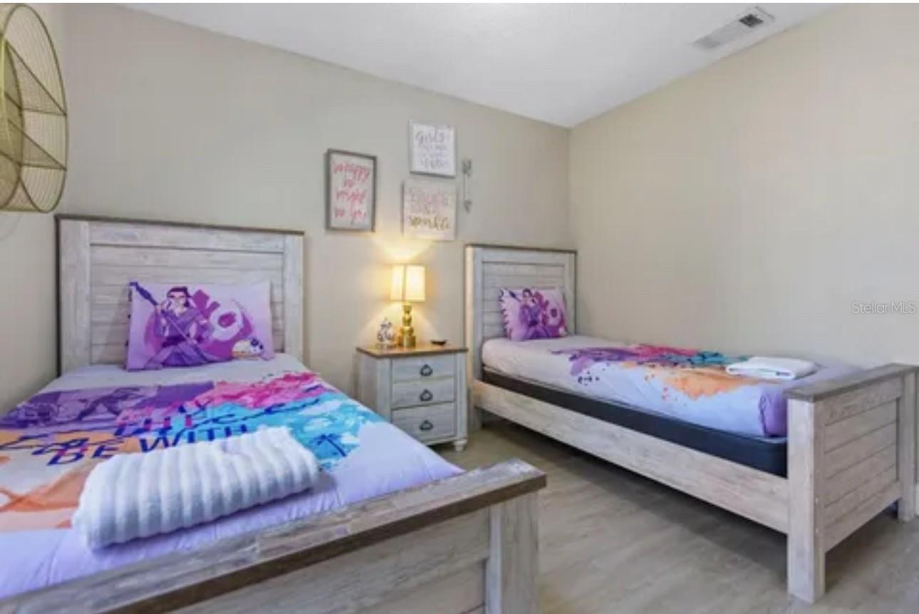 Image 16 of 32 For 8416 Blue Lagoon Drive