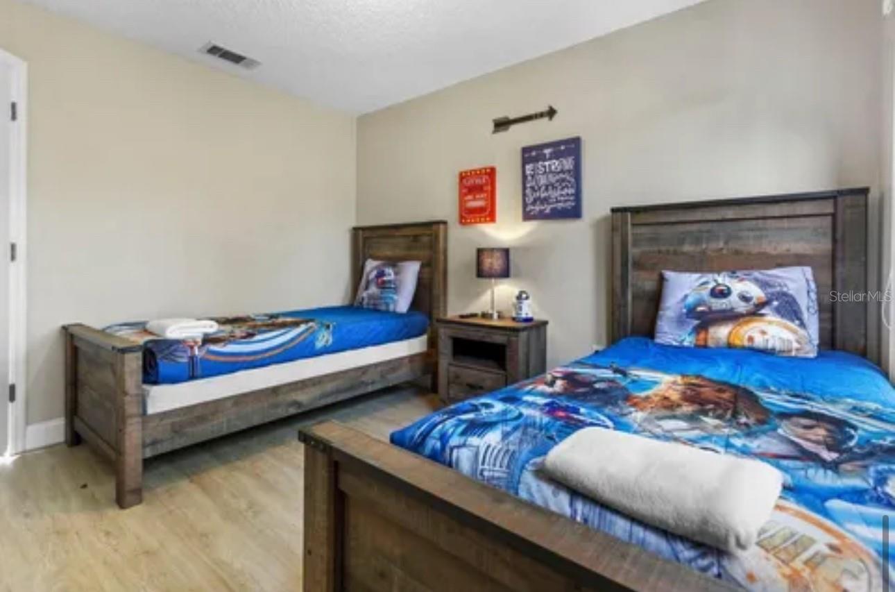 Image 17 of 32 For 8416 Blue Lagoon Drive