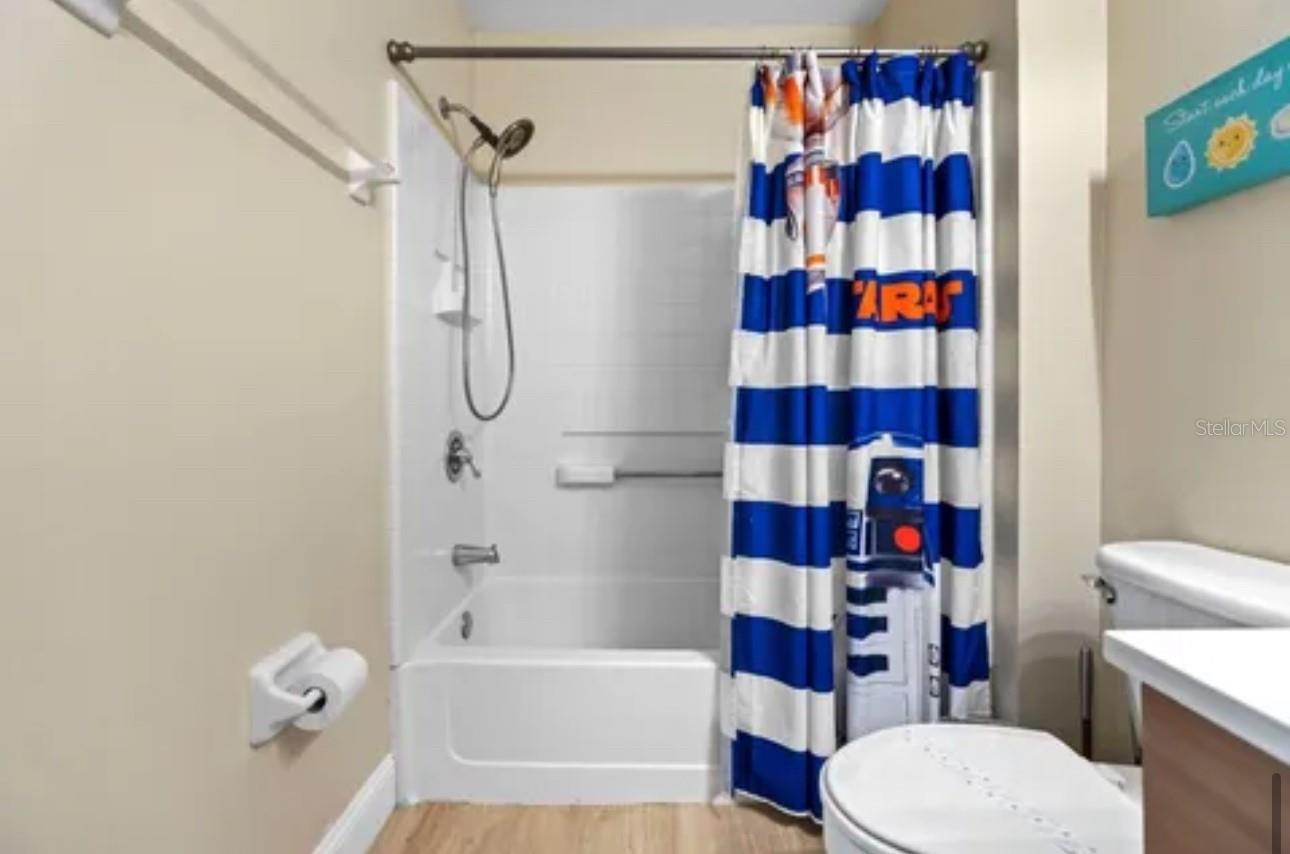 Image 18 of 32 For 8416 Blue Lagoon Drive