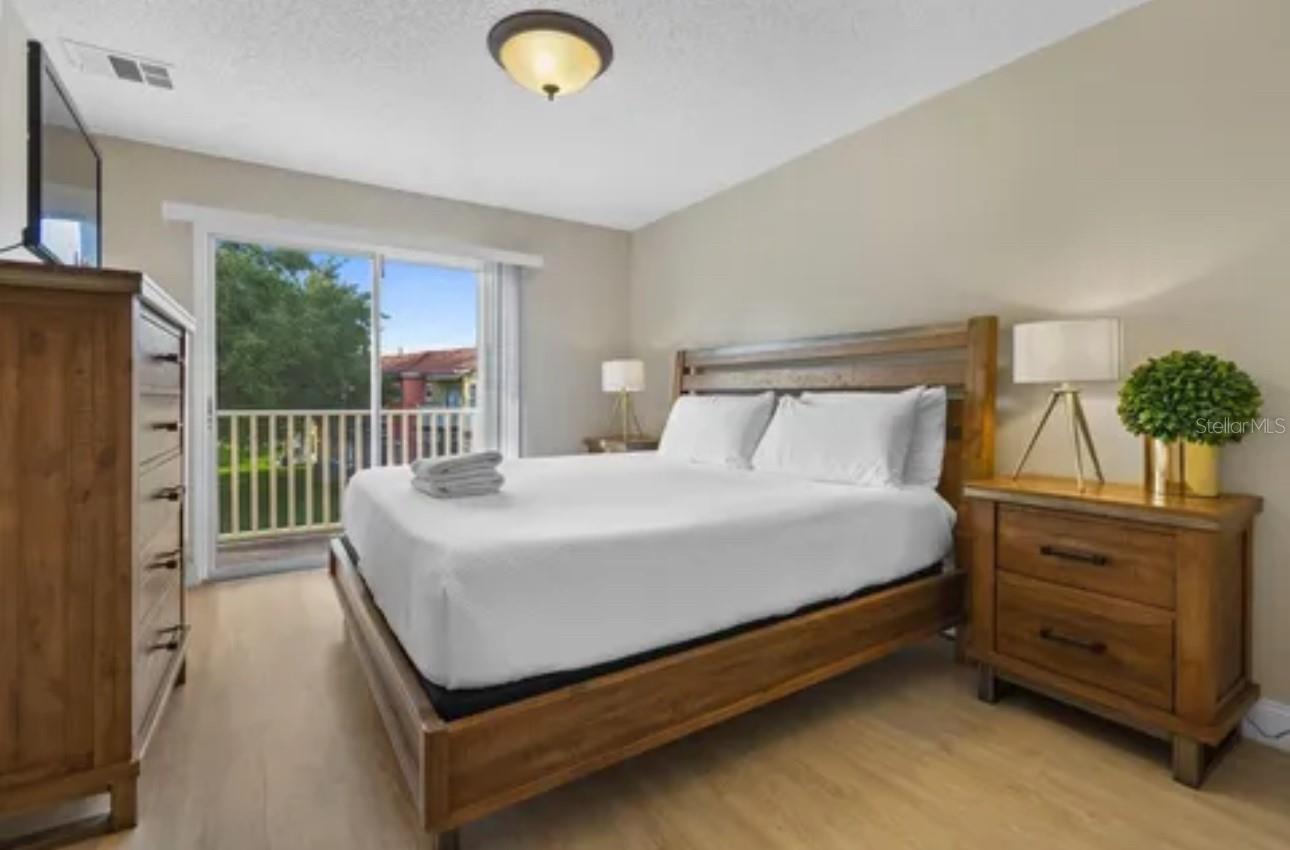 Image 20 of 32 For 8416 Blue Lagoon Drive