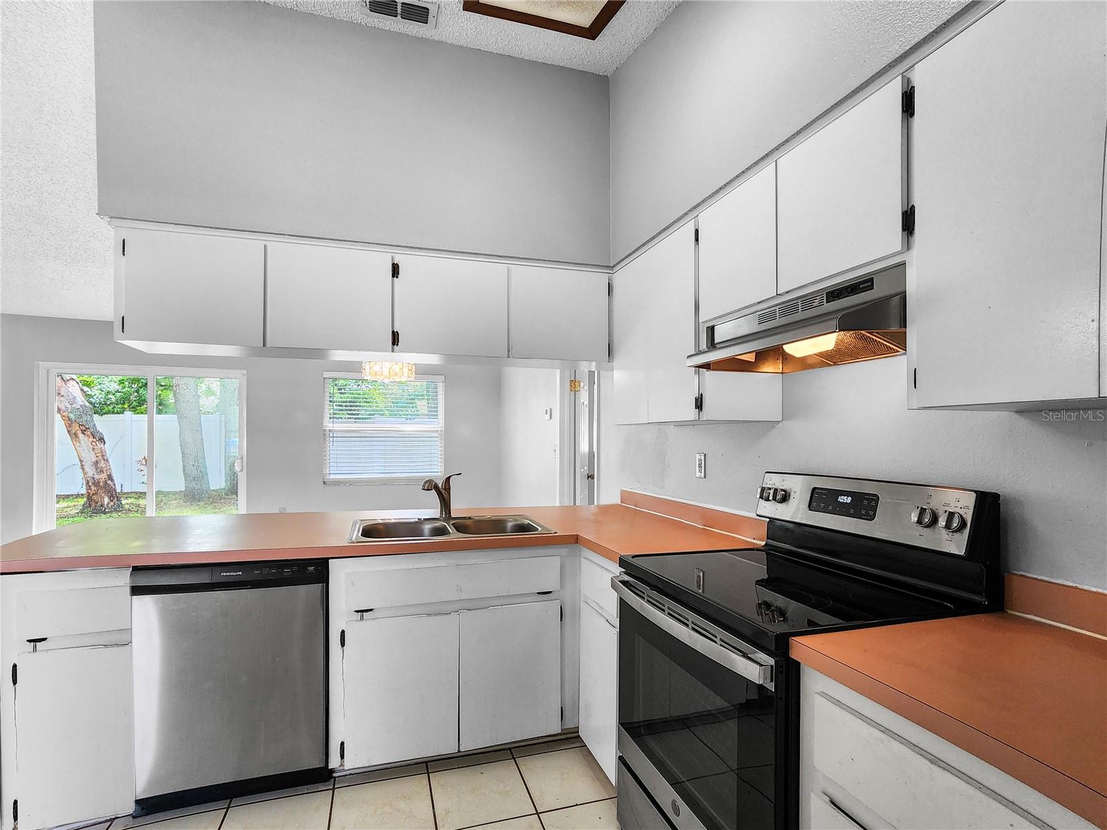 Image 7 of 16 For 4056 Tomahawk Avenue