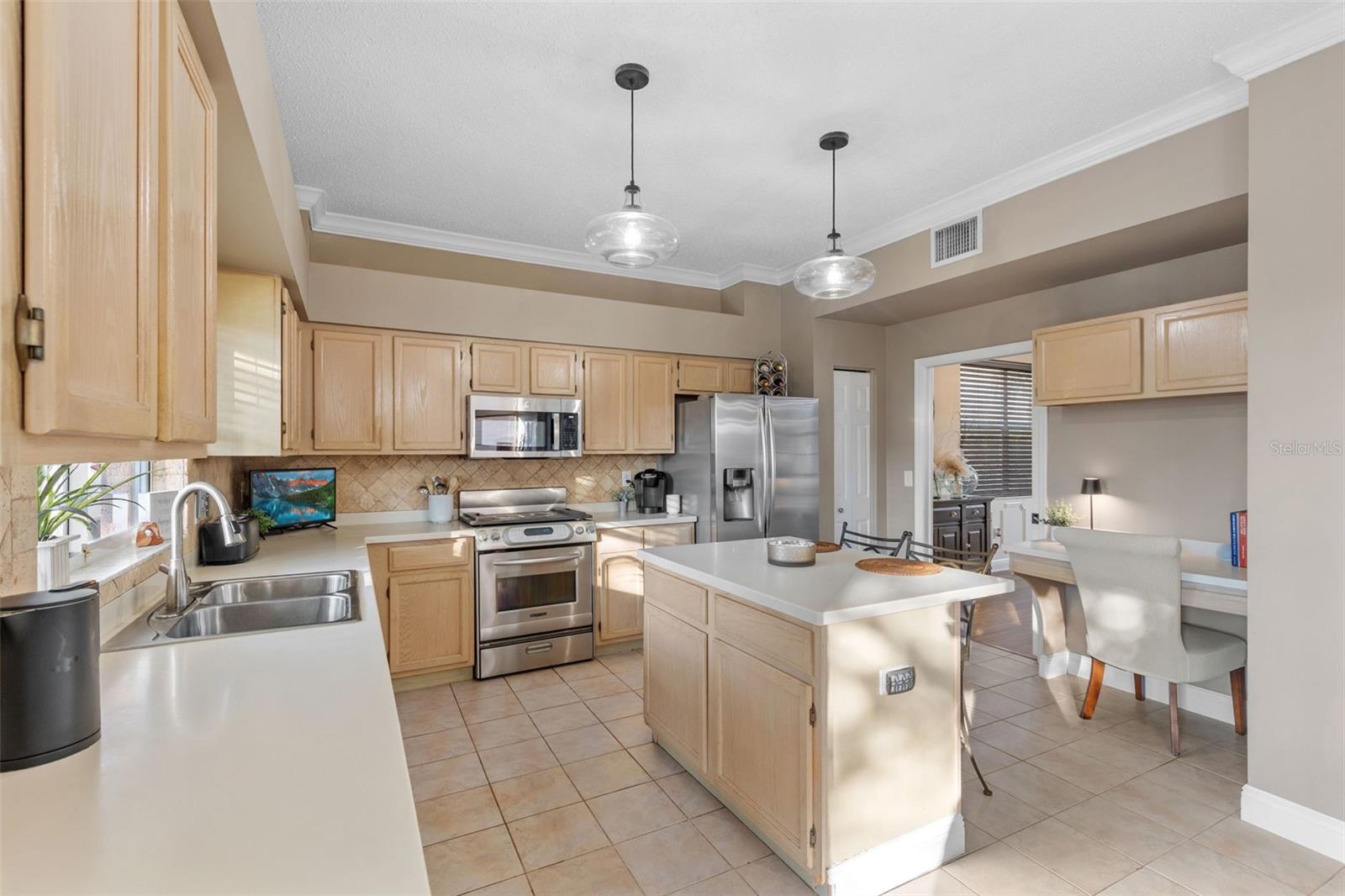 Image 15 of 70 For 27045 Sea Breeze Way
