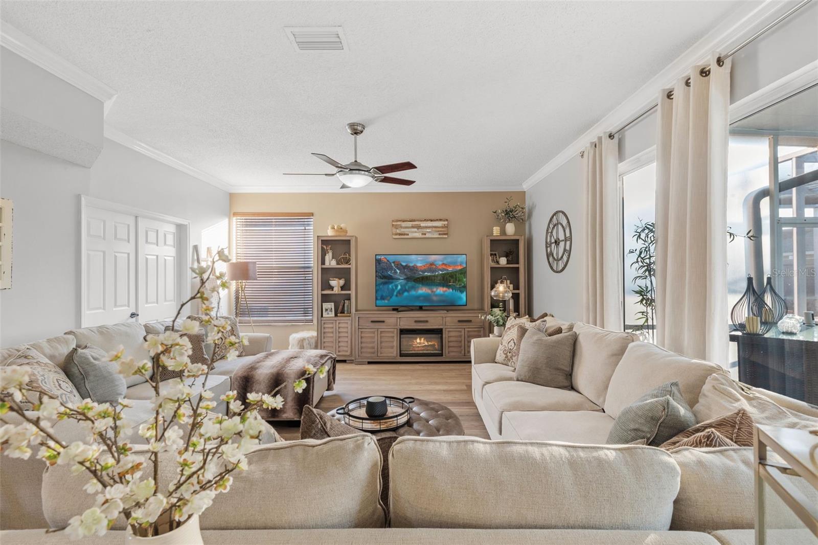 Image 21 of 70 For 27045 Sea Breeze Way