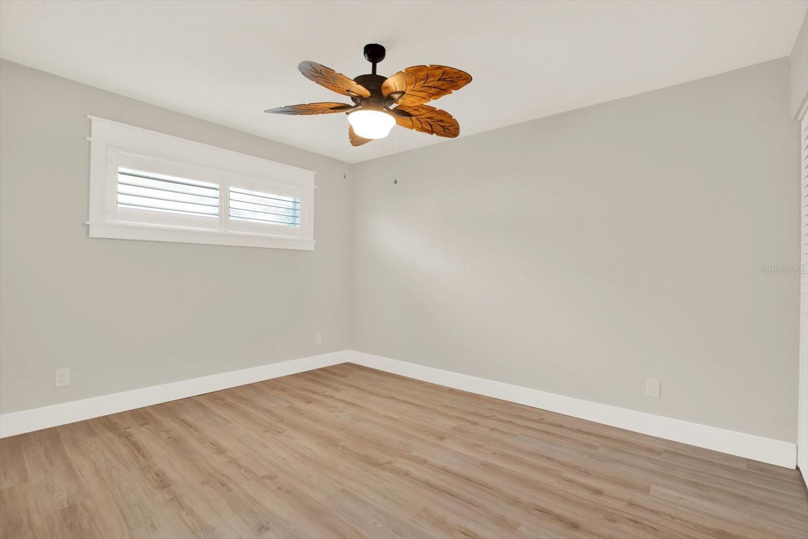 Image 17 of 32 For 5648 Bayview Drive