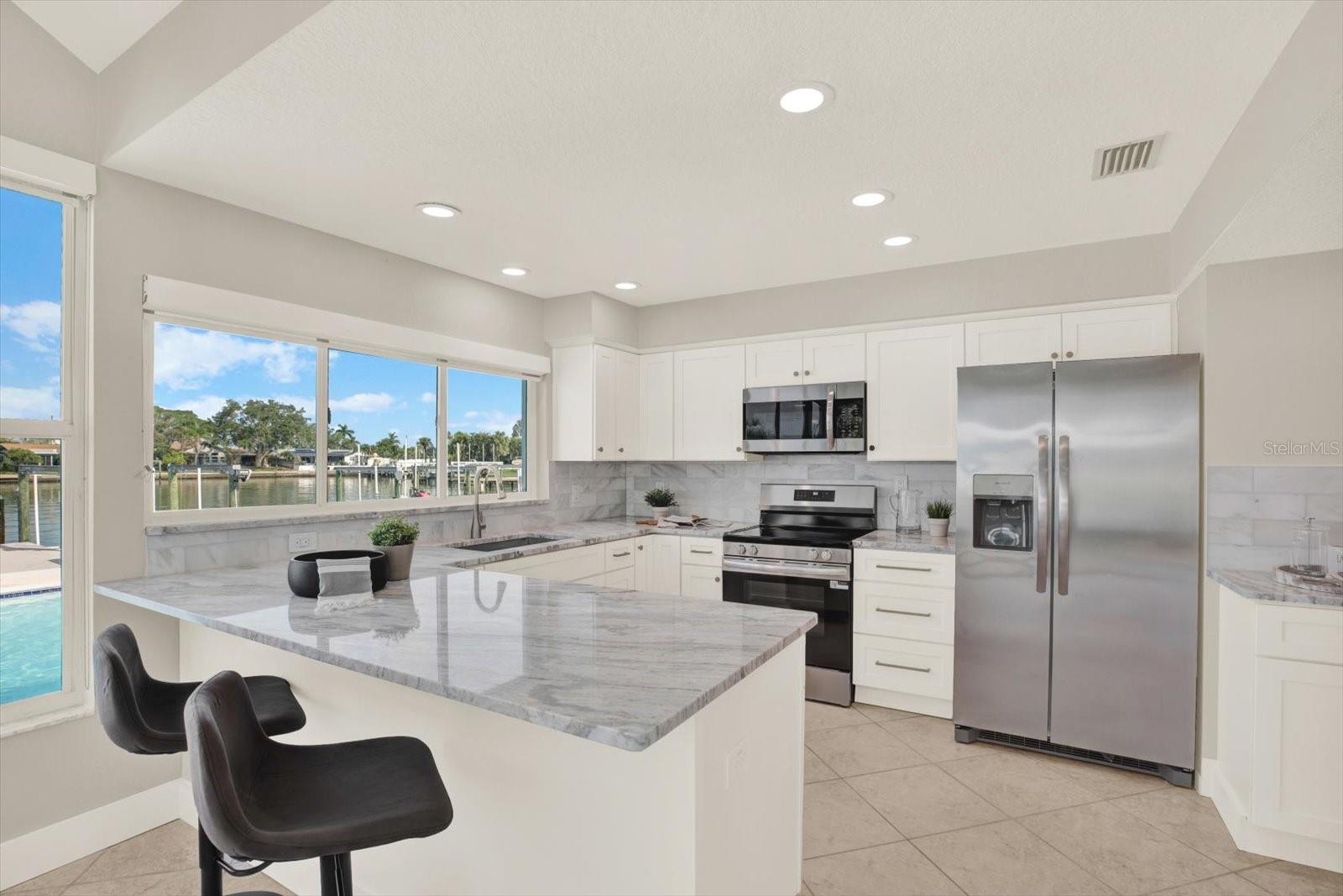 Image 7 of 32 For 5648 Bayview Drive
