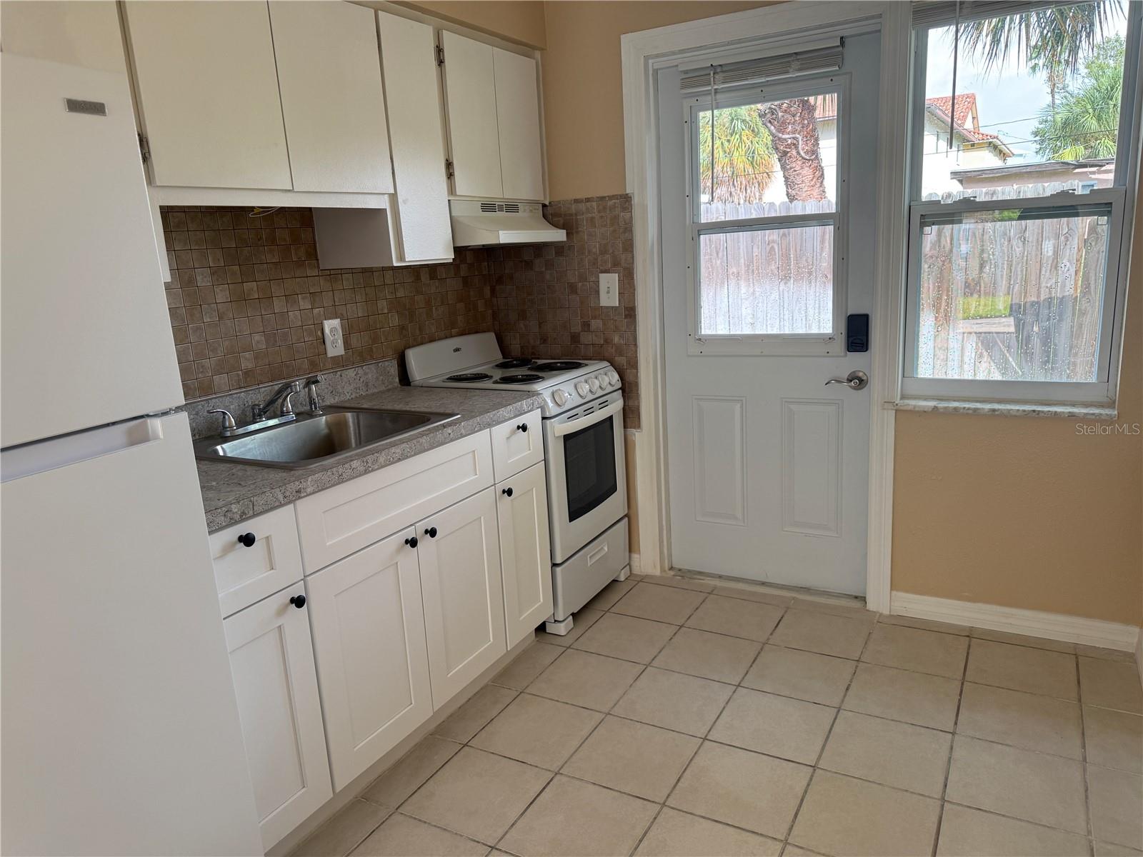 Image 8 of 17 For 7057 Sunset Drive S 2