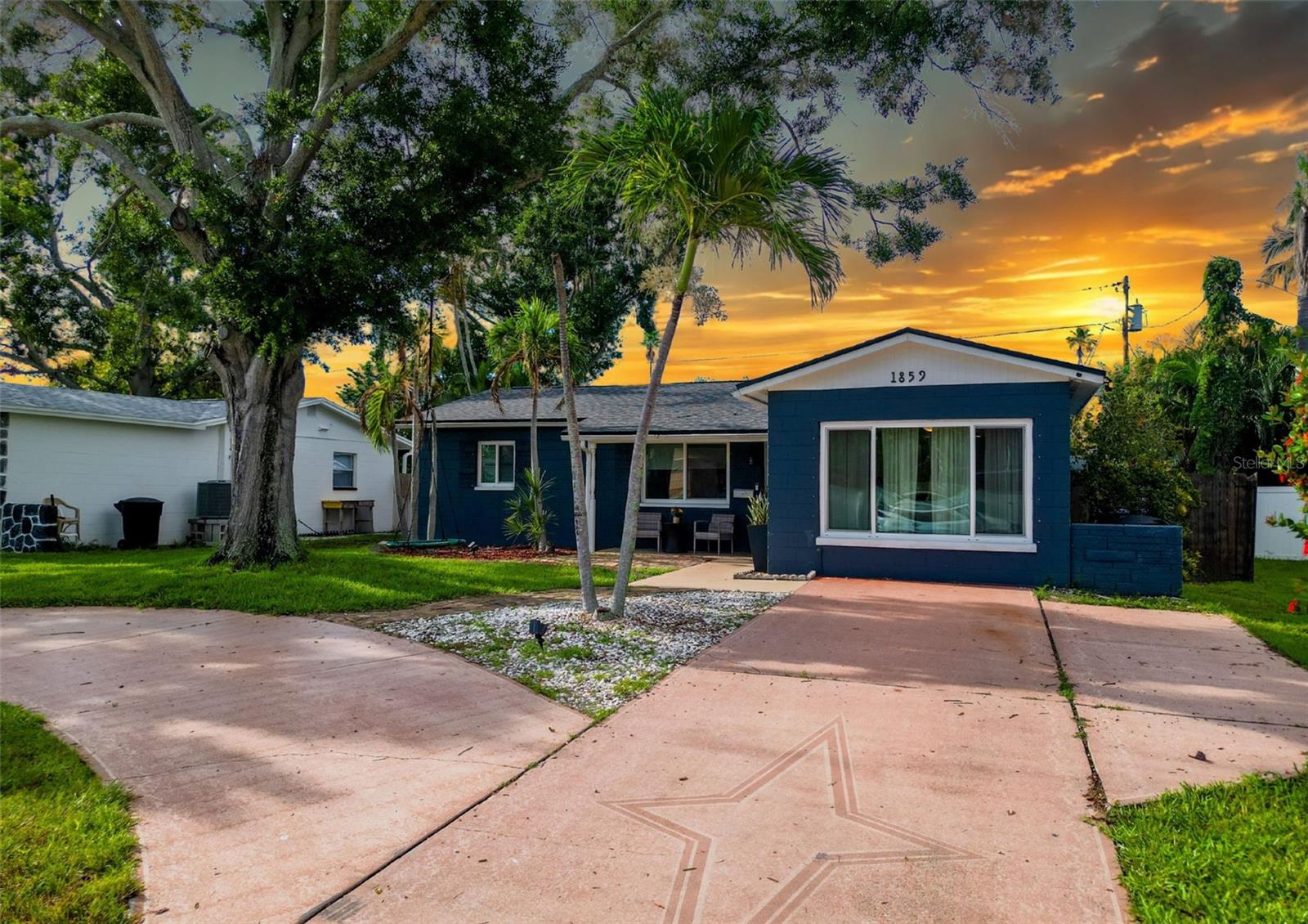 Details for 1859 Oklahoma Avenue Ne, ST PETERSBURG, FL 33703