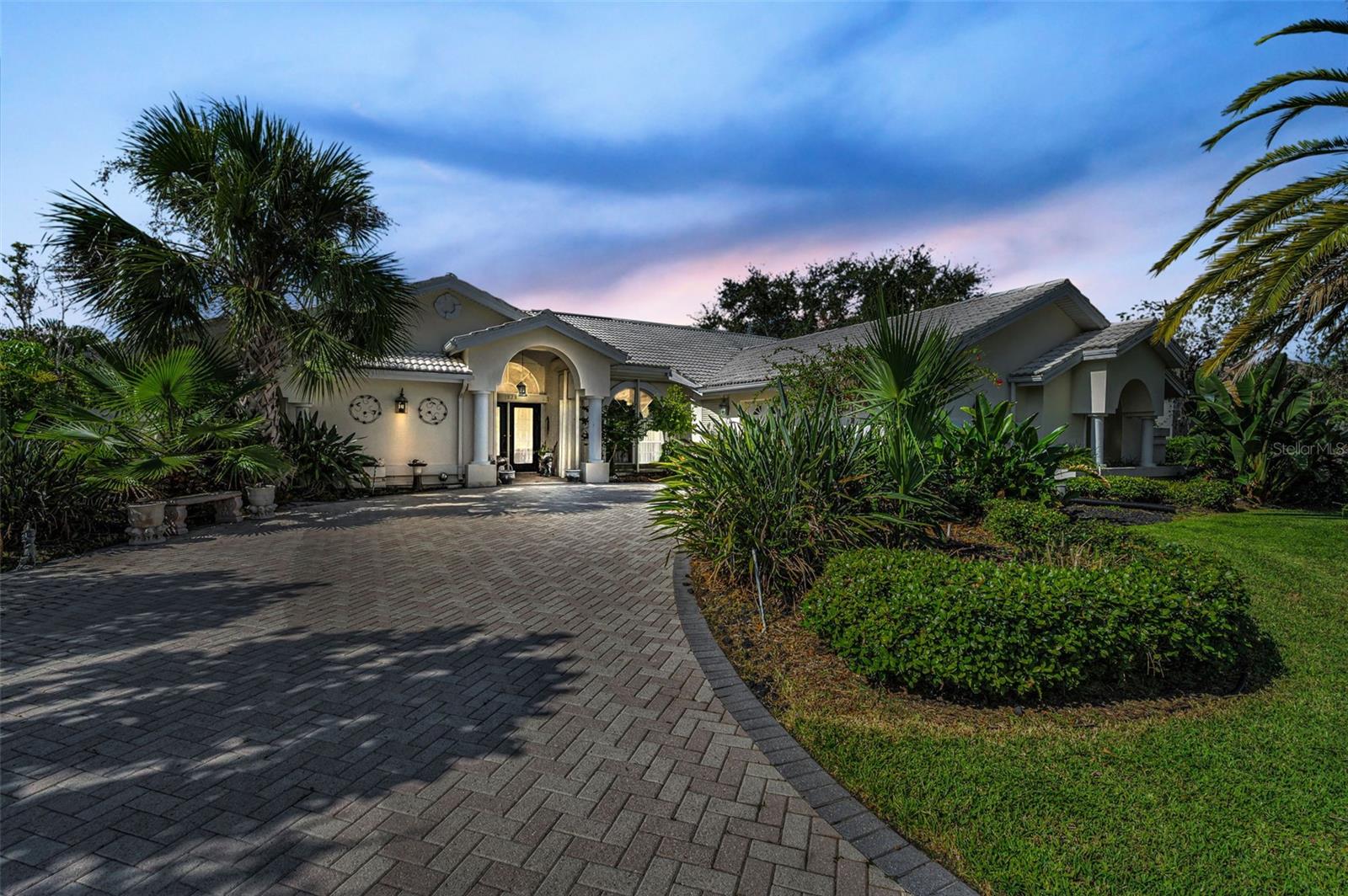 Image 3 of 32 For 1828 Eagle Trace Boulevard