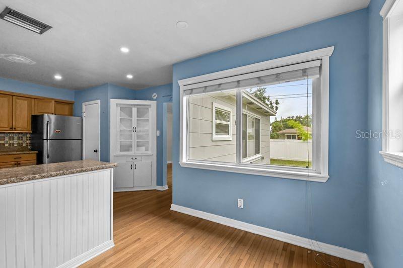 Image 13 of 33 For 820 22nd Avenue N